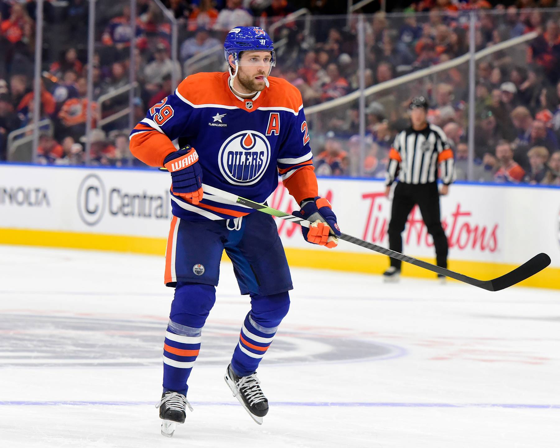 EDMONTON, CANADA  SEPTEMBER 30: Leon Draisaitl #29 of the Edmonton Oilers in action during the preseason game against the Vancouver Canucks at Rogers Place on September 30, 2024, in Edmonton, Alberta, Canada. (Photo by Leila Devlin/Getty Images)