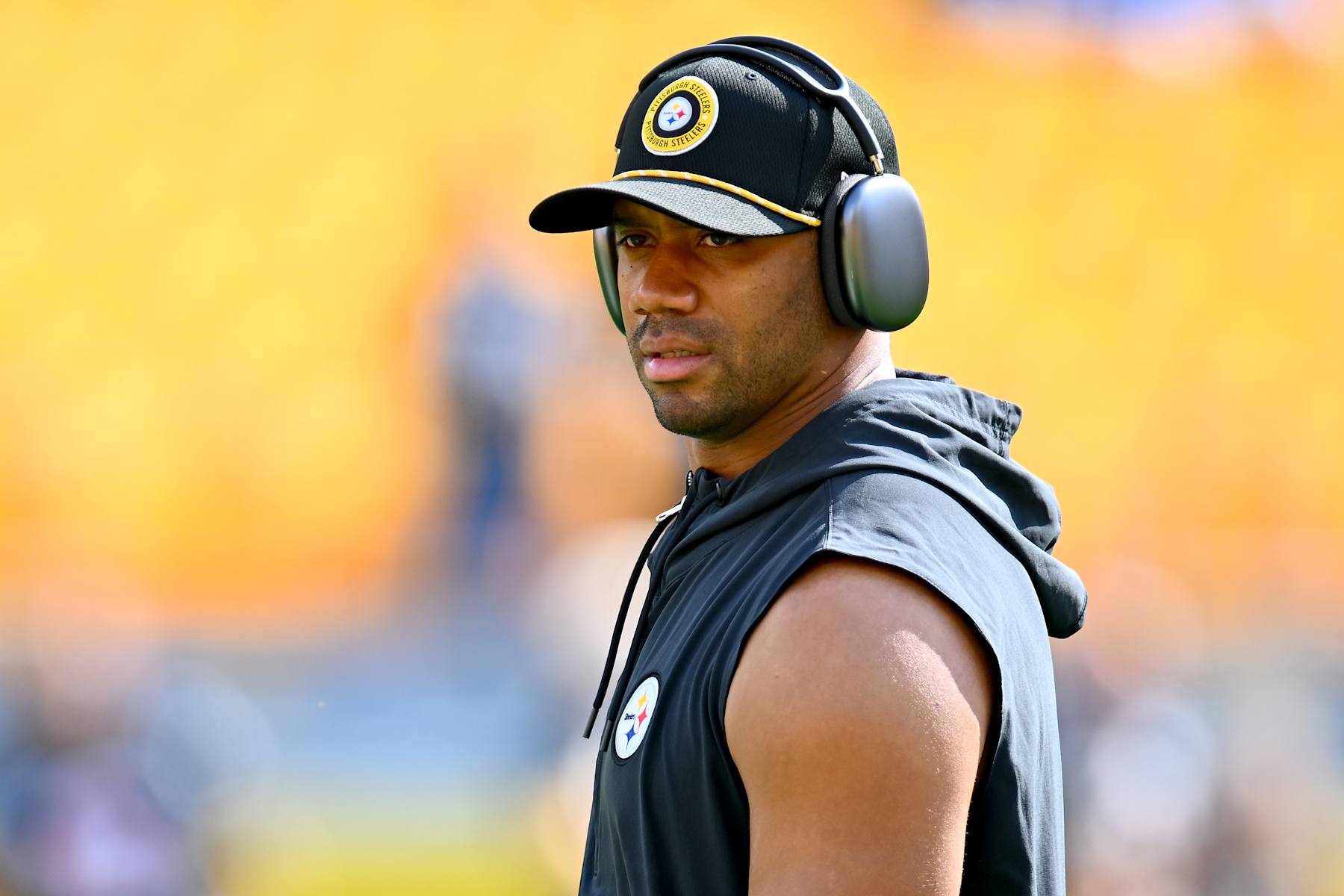 PITTSBURGH, PENNSYLVANIA - SEPTEMBER 22: Quarterback Russell Wilson #3 of the Pittsburgh Steelers looks on during pregame warm ups prior to a game against the Los Angeles Chargers at Acrisure Stadium on September 22, 2024 in Pittsburgh, Pennsylvania. (Photo by Joe Sargent/Getty Images)