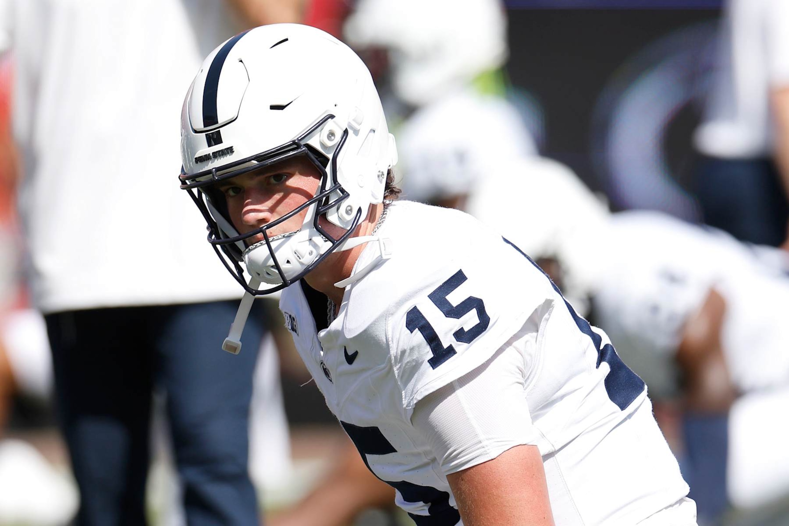 LOS ANGELES, CALIFORNIA - OCTOBER 12: Drew Allar #15 of the Penn State Nittany Lions warms-up prior to a game against the USC Trojans at United Airlines Field at the Los Angeles Memorial Coliseum on October 12, 2024 in Los Angeles, California. (Photo by Kevork Djansezian/Getty Images)