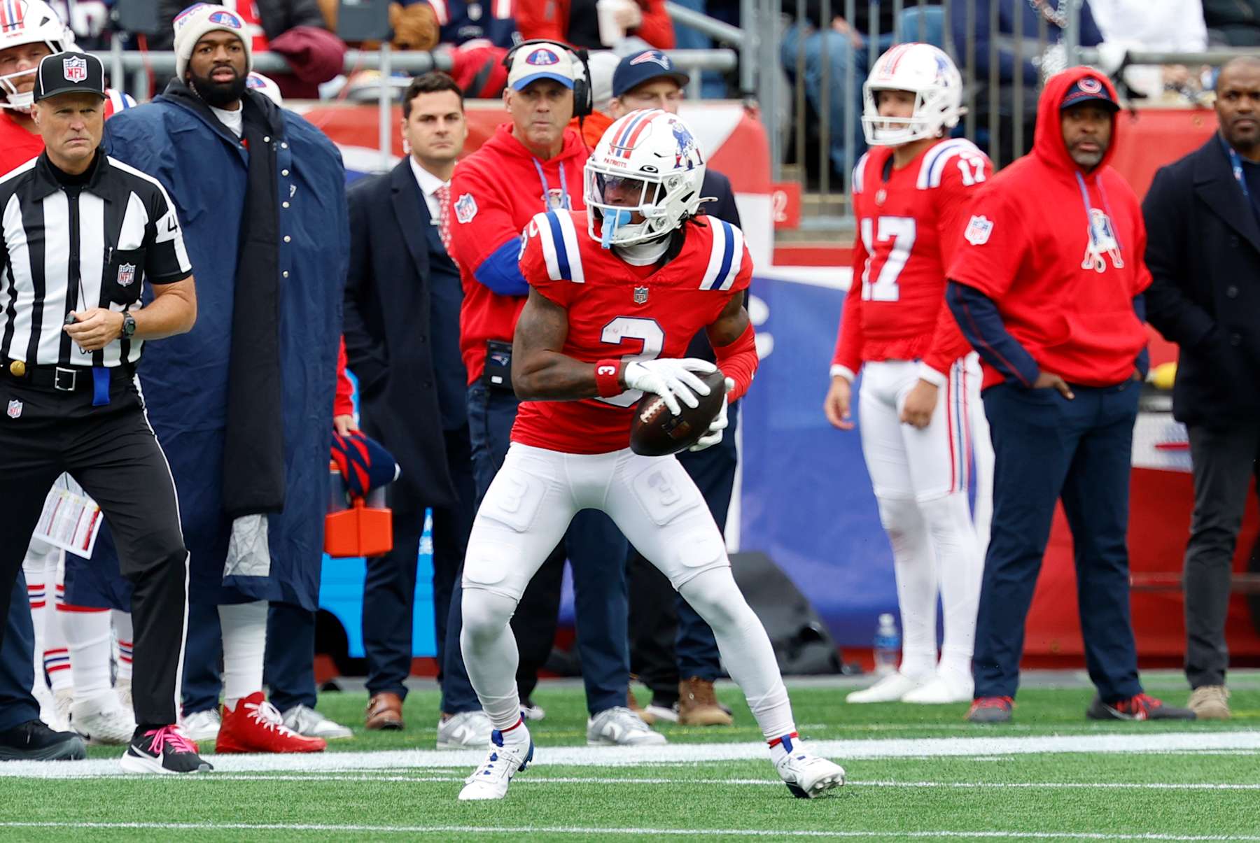 FOXBOROUGH, MA - OCTOBER 13: New England Patriots wide receiver Demario Douglas (3) turns after a catch during a game between the New England Patriots and the Houston Texans on October 13, 2024, at Gillette Stadium in Foxborough, Massachusetts. (Photo by Fred Kfoury III/Icon Sportswire via Getty Images)
