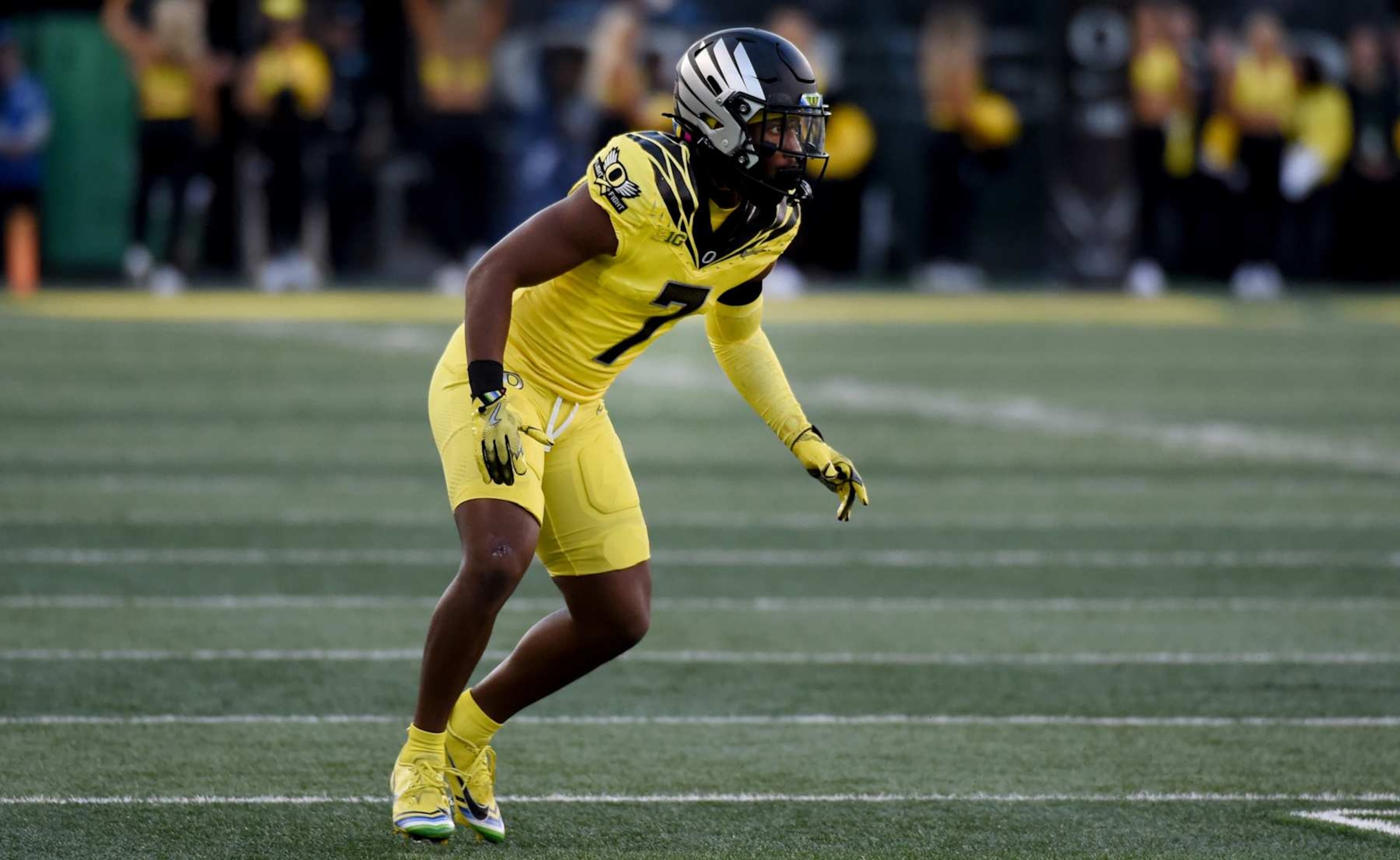 EUGENE, OREGON - OCTOBER 04: Defensive back Jabbar Muhammad #7 of the Oregon Ducks gets set at the line during the first half of the game against the Michigan State Spartans at Autzen Stadium on October 04, 2024 in Eugene, Oregon. (Photo by Steve Dykes/Getty Images)