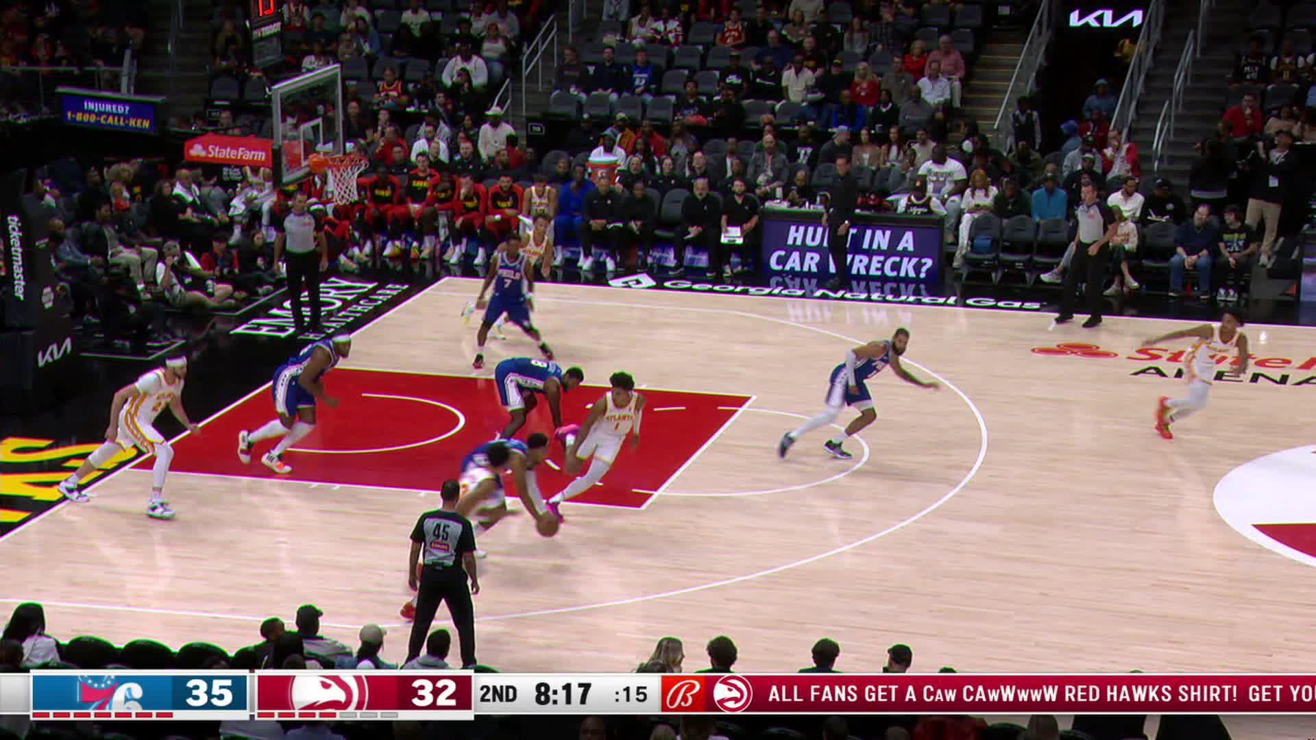 76ers' Paul Has No Structural Damage After Tests on Knee Injury