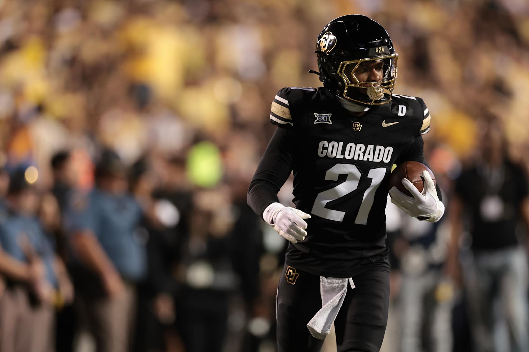 BOULDER, COLORADO - OCTOBER 12: Shilo Sanders #21 of the Colorado Buffaloes warms up prior to the game against the Kansas State Wildcats at Folsom Field on October 12, 2024 in Boulder, Colorado. (Photo by Andrew Wevers/Getty Images)