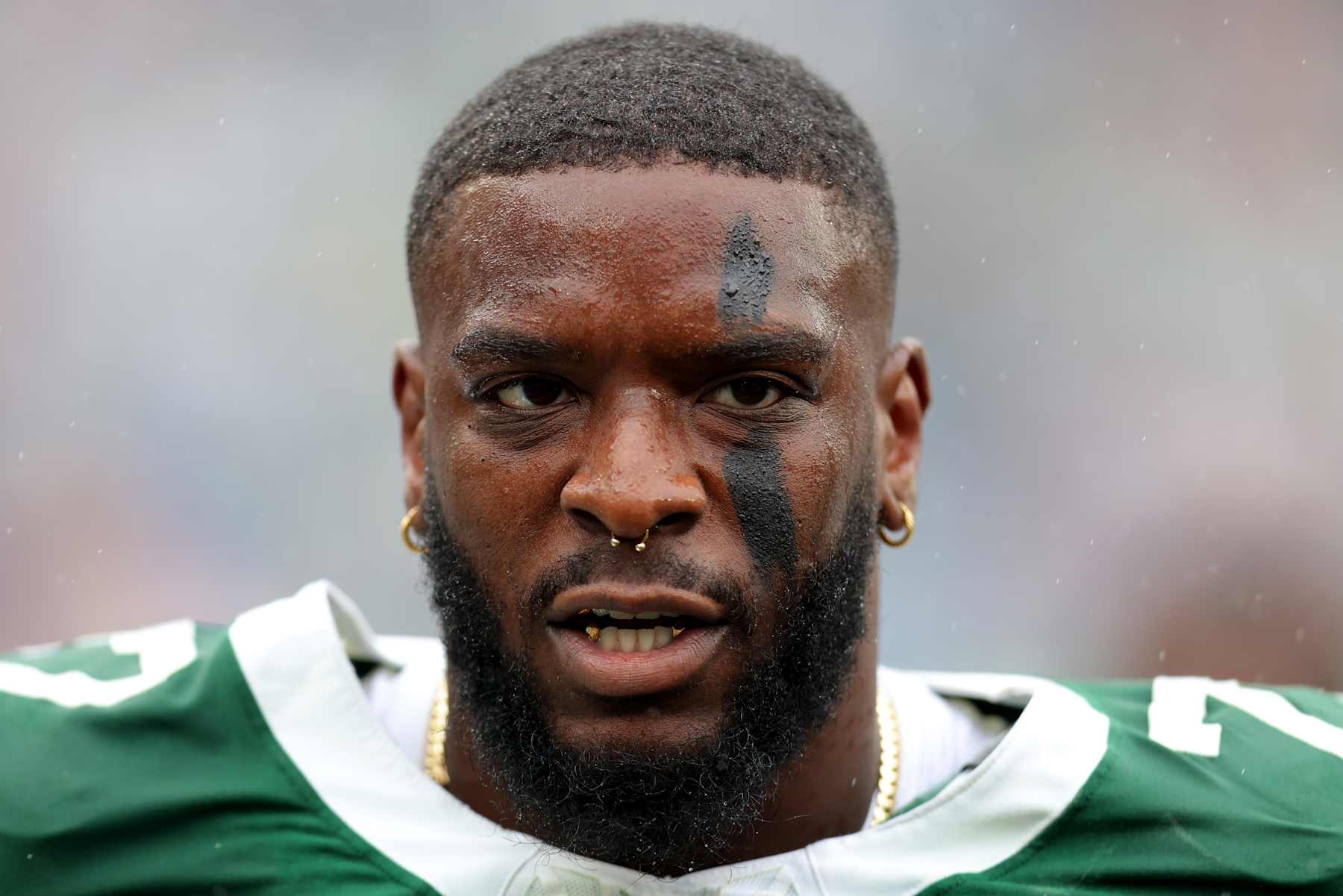 EAST RUTHERFORD, NEW JERSEY - SEPTEMBER 29: Haason Reddick (7) of the New York Jets looks on against the Denver Broncos during the first half at MetLife Stadium on September 29, 2024 in East Rutherford, New Jersey. (Photo by Mike Stobe/Getty Images)