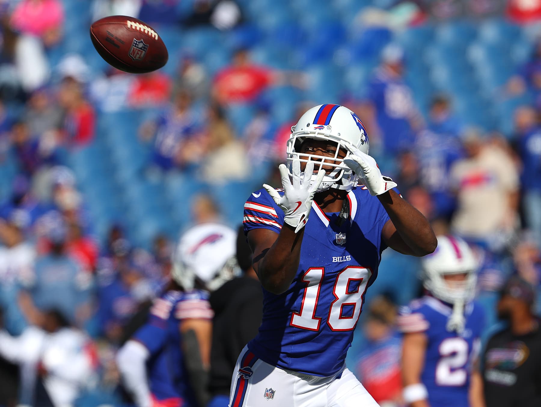 ORCHARD PARK, NEW YORK - OCTOBER 20: Amari Cooper #18 of the Buffalo Bills warms up prior to the game against the Tennessee Titans at Highmark Stadium on October 20, 2024 in Orchard Park, New York. (Photo by Timothy T Ludwig/Getty Images)