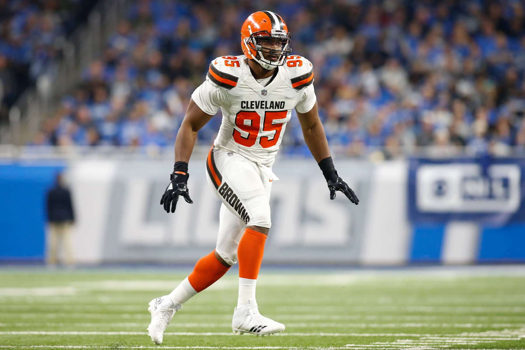 DETROIT, MI - NOVEMBER 12: Cleveland Browns defensive lineman Myles Garrett (95) rushes during game action between the Cleveland Browns and the Detroit Lions on November 12, 2017 at Ford Field in Detroit, Michigan. (Photo by Scott W. Grau/Icon Sportswire via Getty Images)