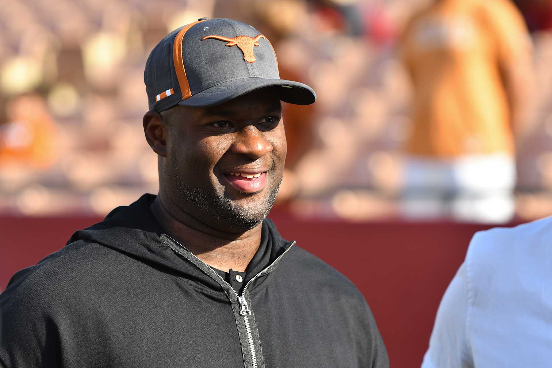 LOS ANGELES, CA - SEPTEMBER 16: Former Longhorn Vince Young looks on before a college football game between the Texas Longhorns and the USC Trojans on September 16, 2017, at Los Angeles Memorial Coliseum in Los Angeles, CA. (Photo by Brian Rothmuller/Icon Sportswire via Getty Images)