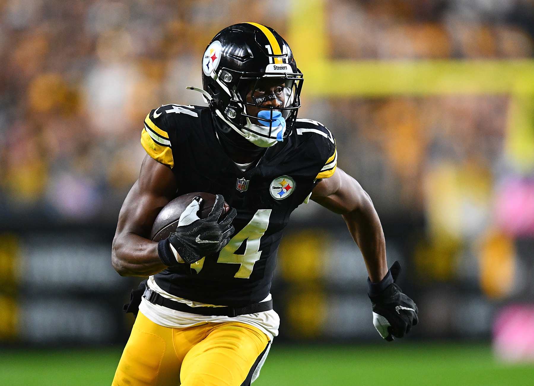 George Pickens could use a running mate.