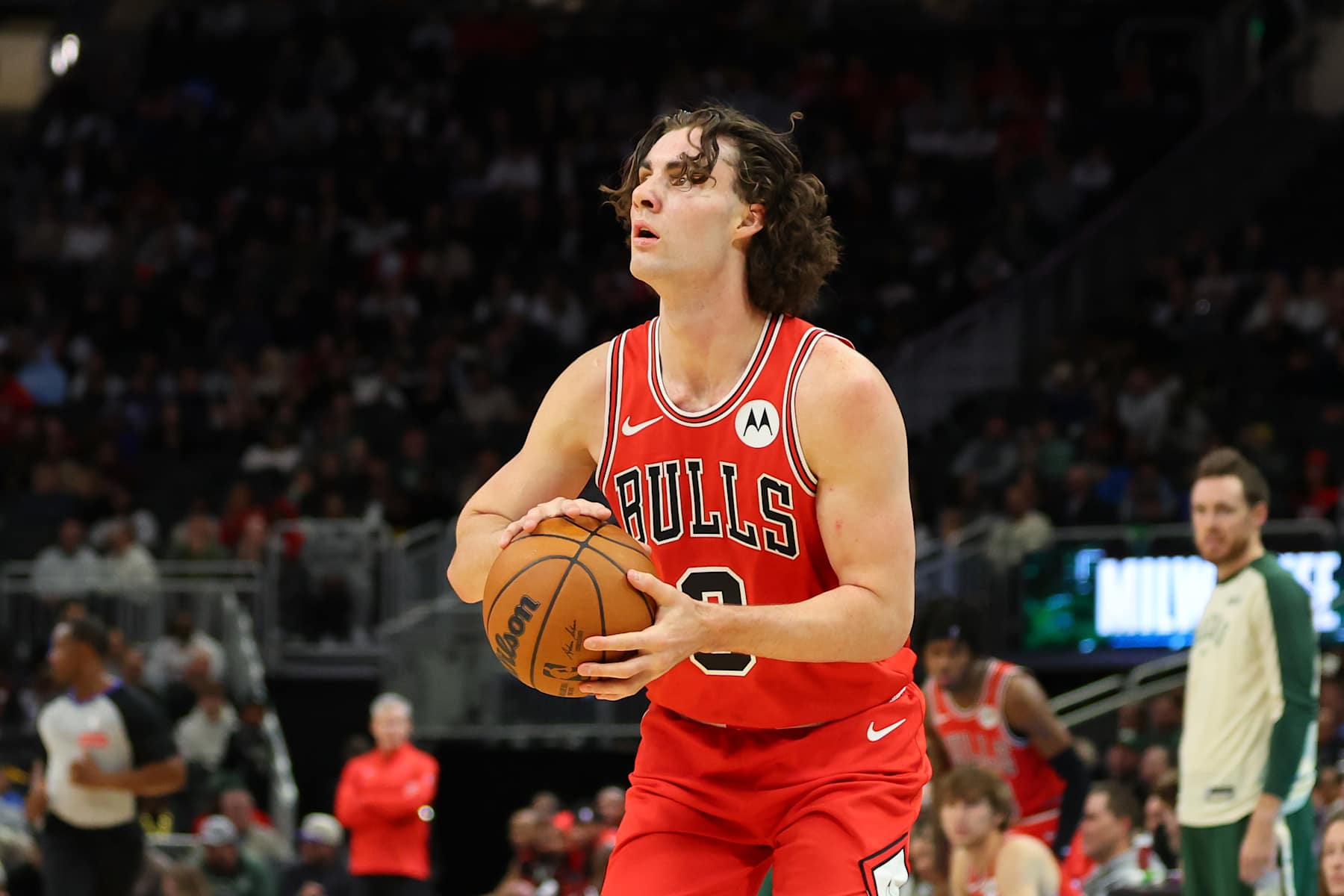 MILWAUKEE, WISCONSIN - OCTOBER 14: Josh Giddey #3 of the Chicago Bulls handles the ball during a preseason game against the Milwaukee Bucks at Fiserv Forum on October 14, 2024 in Milwaukee, Wisconsin.  NOTE TO USER: User expressly acknowledges and agrees that, by downloading and or using this photograph, User is consenting to the terms and conditions of the Getty Images License Agreement. (Photo by Stacy Revere/Getty Images)