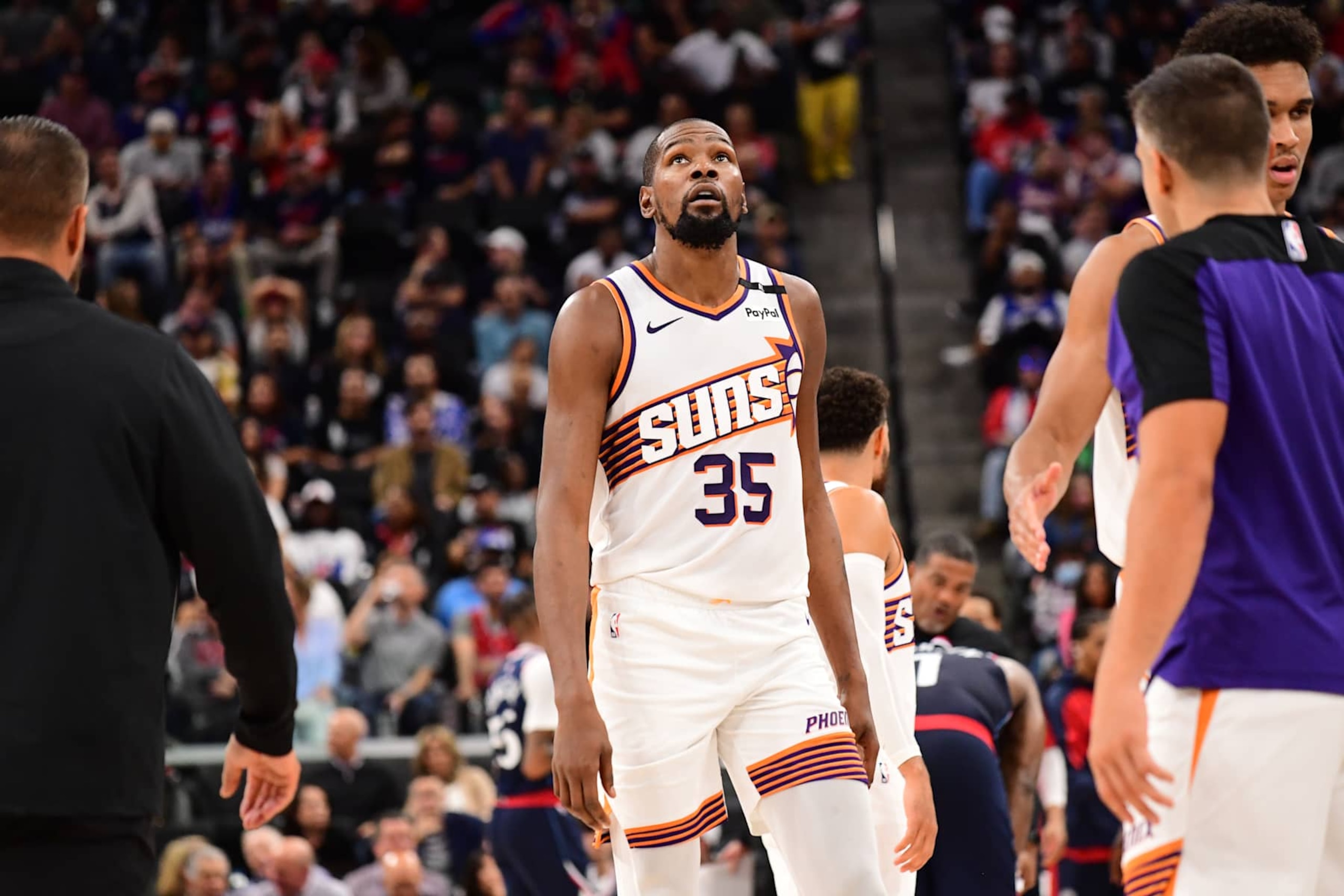 INGLEWOOD, CA - OCTOBER 23: Kevin Durant #35 of the Phoenix Suns looks on during the game against the LA Clippers on October 23, 2024 at Intuit Dome in Los Angeles, California. NOTE TO USER: User expressly acknowledges and agrees that, by downloading and/or using this Photograph, user is consenting to the terms and conditions of the Getty Images License Agreement. Mandatory Copyright Notice: Copyright 2024 NBAE (Photo by Adam Pantozzi/NBAE via Getty Images)