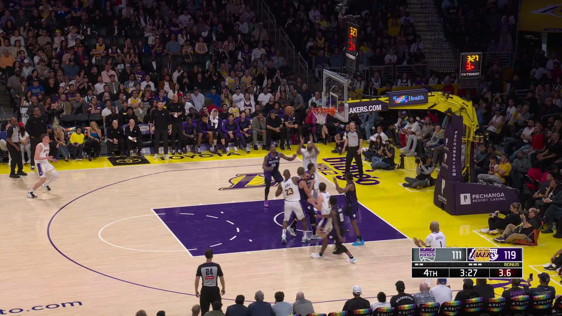 Lakers' JJ Redick Reacts to Baron Davis Revealing He Watched NBA Film