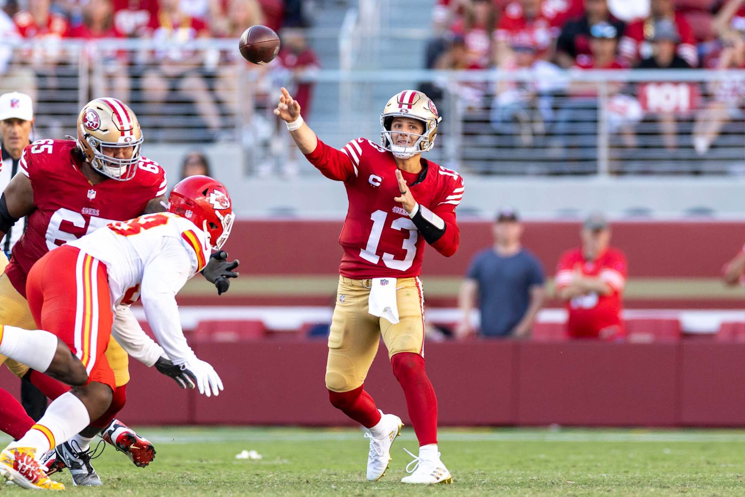 SANTA CLARA, CALIFORNIA - OCTOBER 20: Brock Purdy #13 of the San Francisco throws a pass during an NFL Football game against the Kansas City Chiefs at Levi's Stadium on October 20, 2024 in Santa Clara, California. (Photo by Michael Owens/Getty Images)