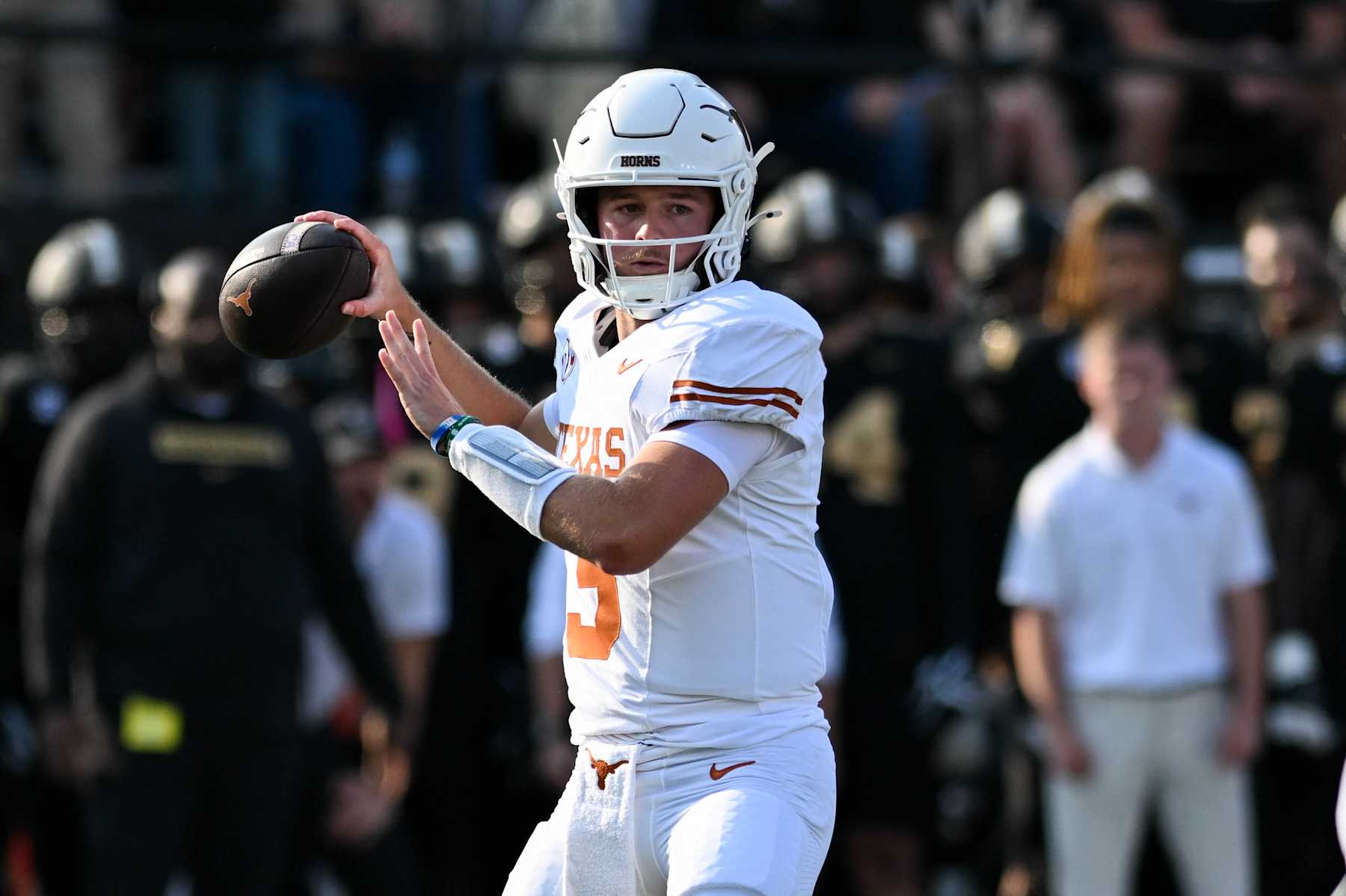 NASHVILLE, TENNESSEE - OCTOBER 26: Quinn Ewers #3 of the Texas Longhorns looks to pass the ball against the Vanderbilt Commodores in the first half at FirstBank Stadium on October 26, 2024 in Nashville, Tennessee. (Photo by Carly Mackler/Getty Images)