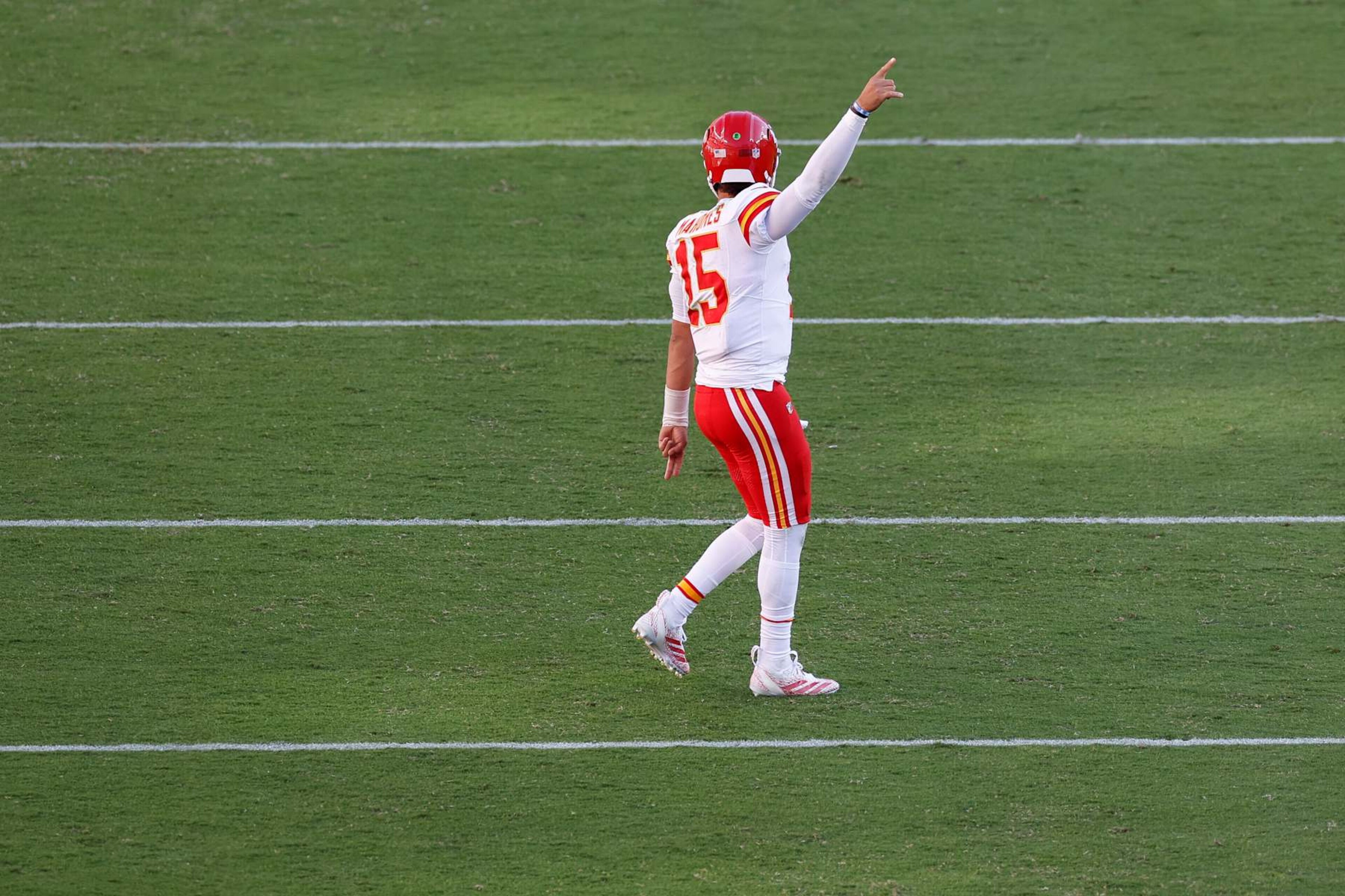 SANTA CLARA, CALIFORNIA - OCTOBER 20: Patrick Mahomes #15 of the Kansas City Chiefs celebrates during the second half against the San Francisco 49ers at Levis Stadium on October 20, 2024 in Santa Clara, California. (Photo by Aaron M. Sprecher/Getty Images) SANTA CLARA, CALIFORNIA - OCTOBER 20: Patrick Mahomes #15 of the Kansas City Chiefs celebrates during the second half against the San Francisco 49ers at Levis Stadium on October 20, 2024 in Santa Clara, California. (Photo by Aaron M. Sprecher/Getty Images)