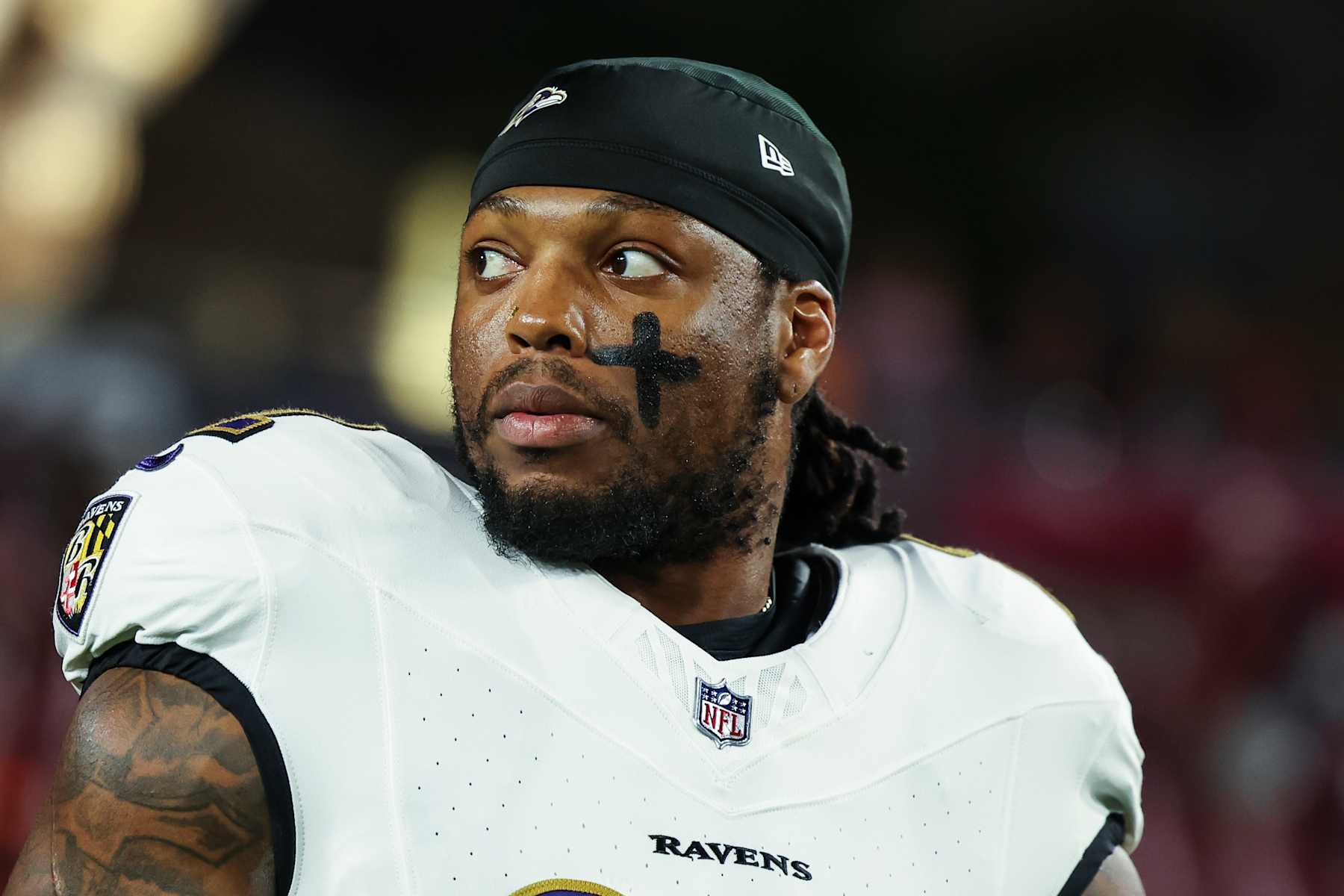 TAMPA, FLORIDA - OCTOBER 21: Derrick Henry #22 of the Baltimore Ravens warms up prior to an NFL football game against the Tampa Bay Buccaneers at Raymond James Stadium on October 21, 2024 in Tampa, Florida. (Photo by Perry Knotts/Getty Images)