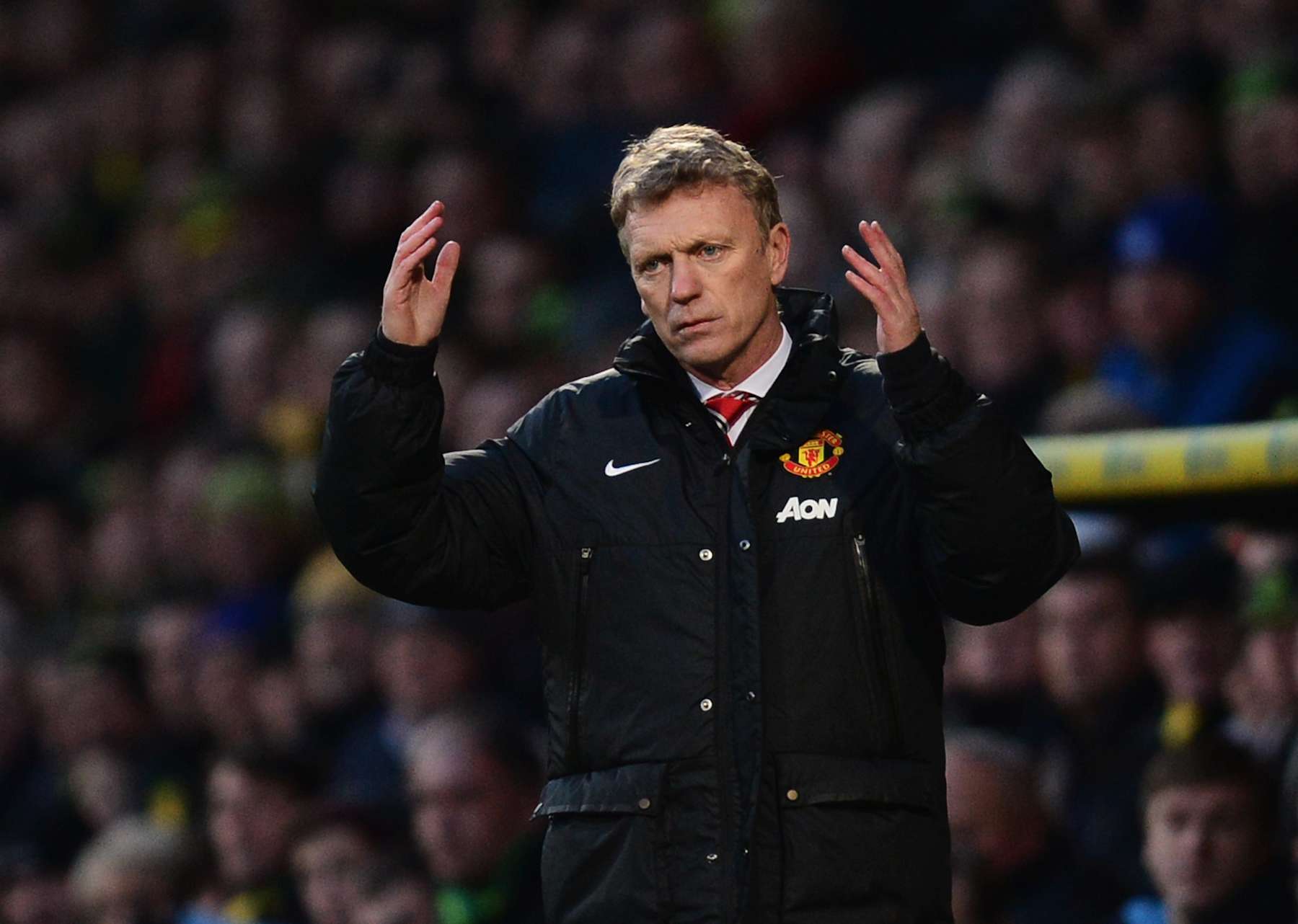 NORWICH, ENGLAND - DECEMBER 28: David Moyes manager of Manchester United reacts during the Barclays Premier League match between Norwich City and Manchester United at Carrow Road on December 28, 2013 in Norwich, England. (Photo by Jamie McDonald/Getty Images)
