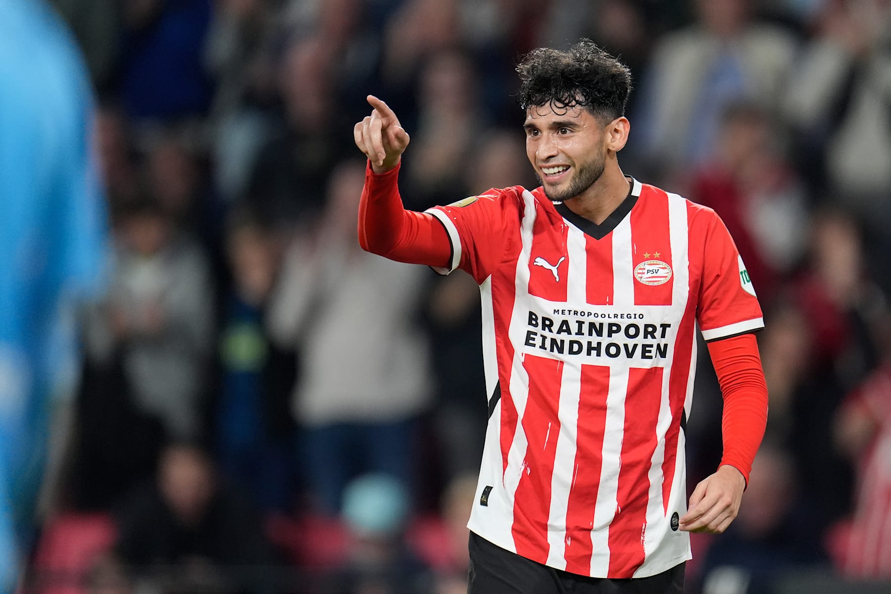 EINDHOVEN, NETHERLANDS - OCTOBER 26: Ricardo Pepi of PSV celebrates 1-0 during the Dutch Eredivisie match between PSV v PEC Zwolle at the Philips Stadium on October 26, 2024 in Eindhoven Netherlands (Photo by Photo Prestige/Soccrates/Getty Images)