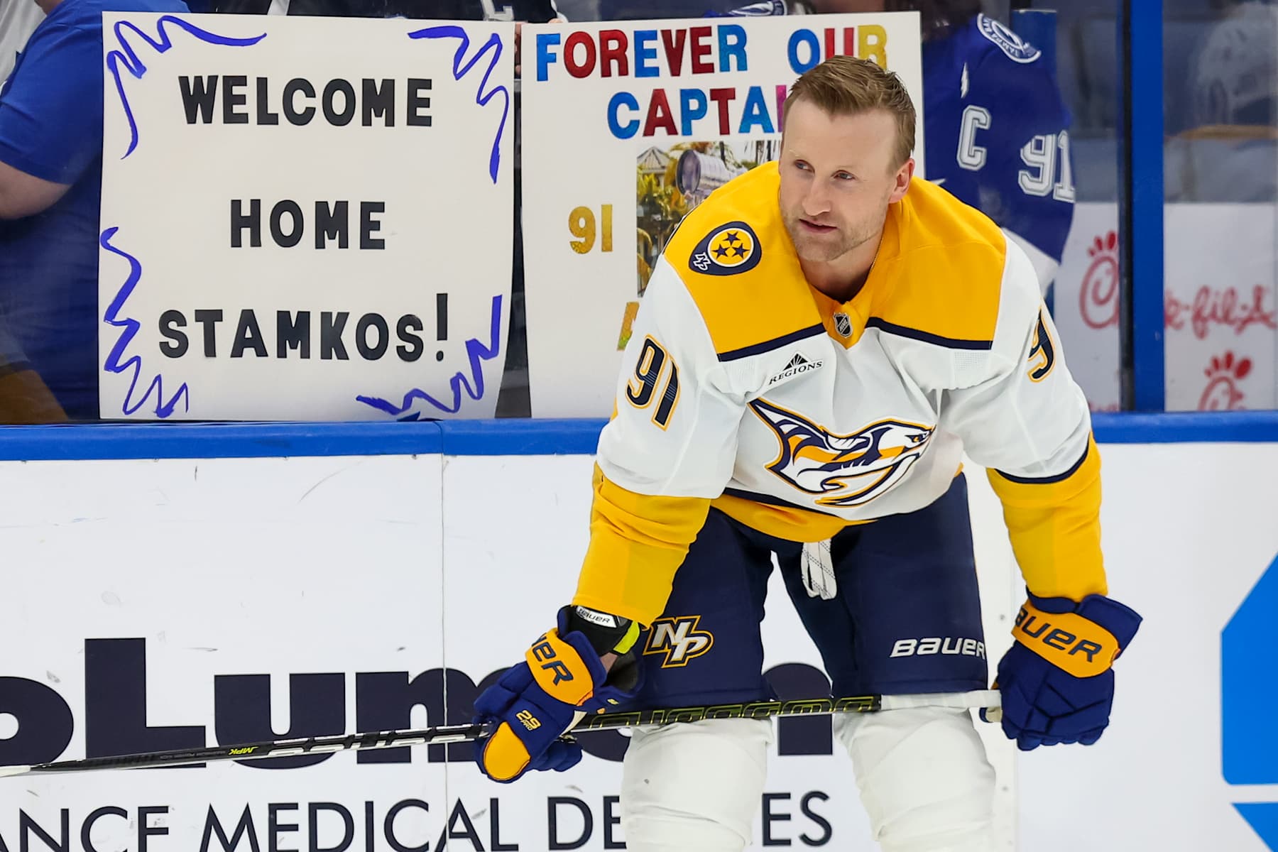 TAMPA, FL - OCTOBER 28: Former Tampa Bay Lightning Steven Stamkos #91 of the Nashville Predators warms up in his first game back to Amalie Arena against the Tampa Bay Lightning on October 28, 2024 in Tampa, Florida. (Photo by Mike Carlson/Getty Images)