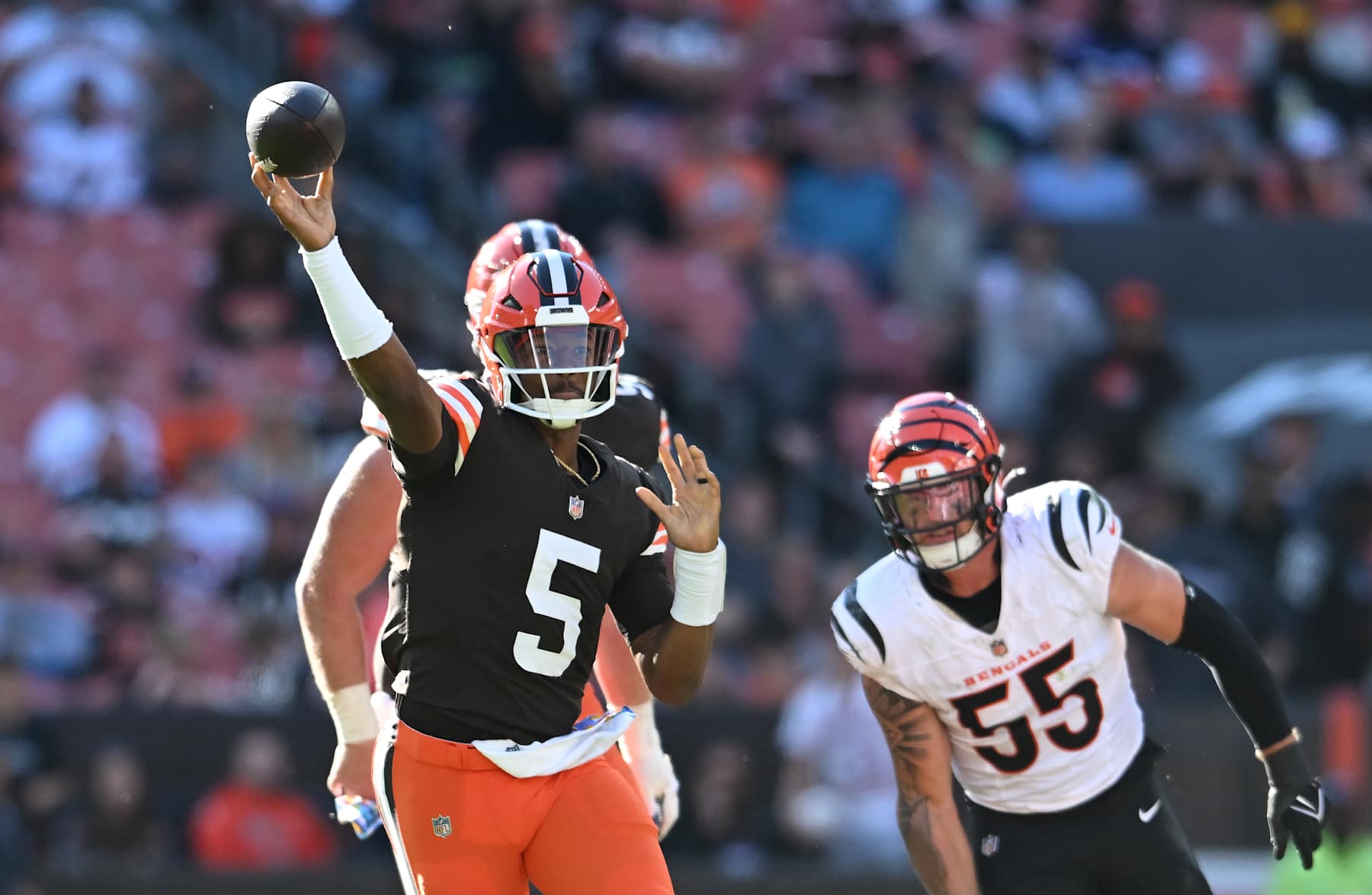 CLEVELAND, OHIO - OCTOBER 20: Jameis Winston #5 of the Cleveland Browns throws a pass in the fourth quarter of a game against the Cincinnati Bengals at Huntington Bank Field on October 20, 2024 in Cleveland, Ohio. (Photo by Nick Cammett/Getty Images)