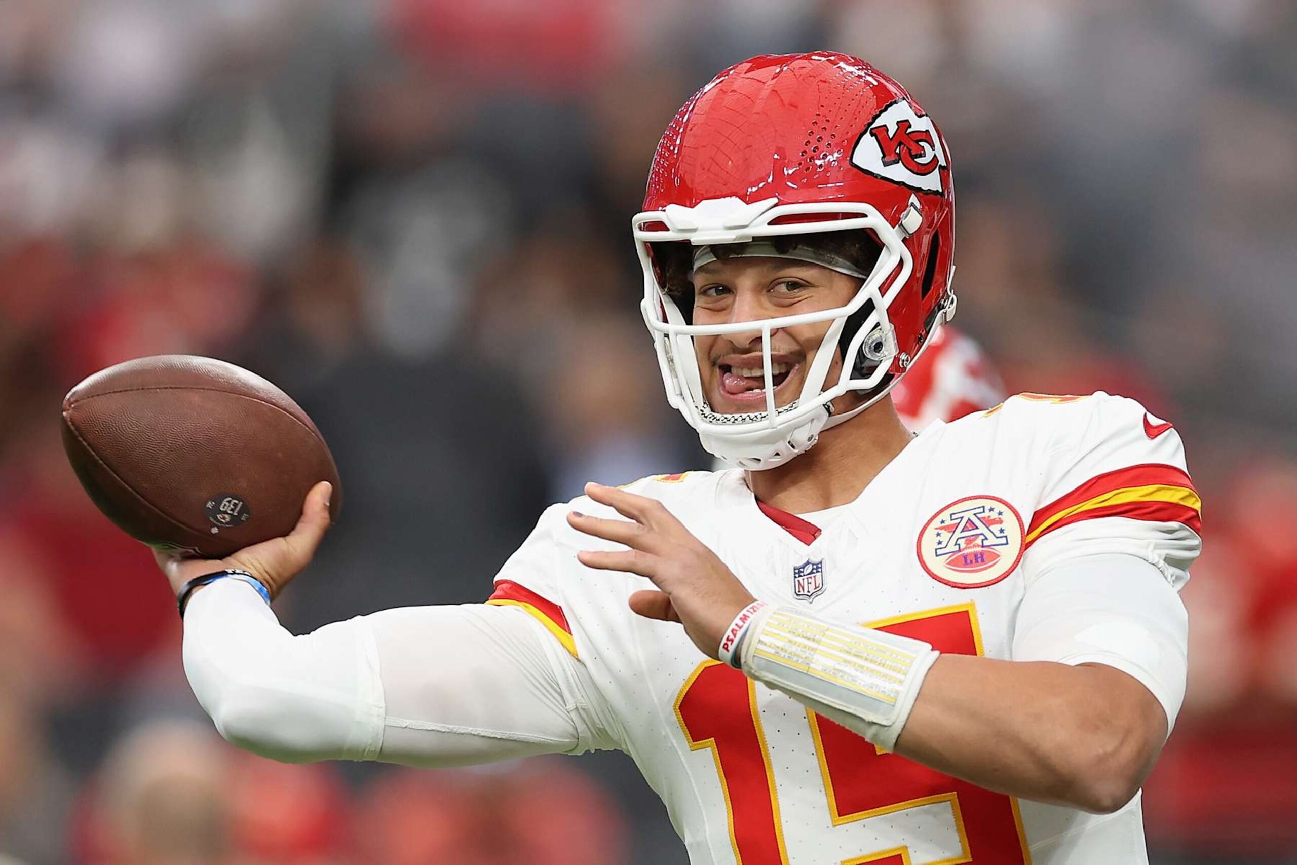 LAS VEGAS, NEVADA - OCTOBER 27:  Patrick Mahomes #15 of the Kansas City Chiefs warms up during the NFL game against the Las Vegas Raiders at Allegiant Stadium on October 27, 2024 in Las Vegas, Nevada. The Chiefs defeated the Raiders 27-20.  (Photo by Christian Petersen/Getty Images)