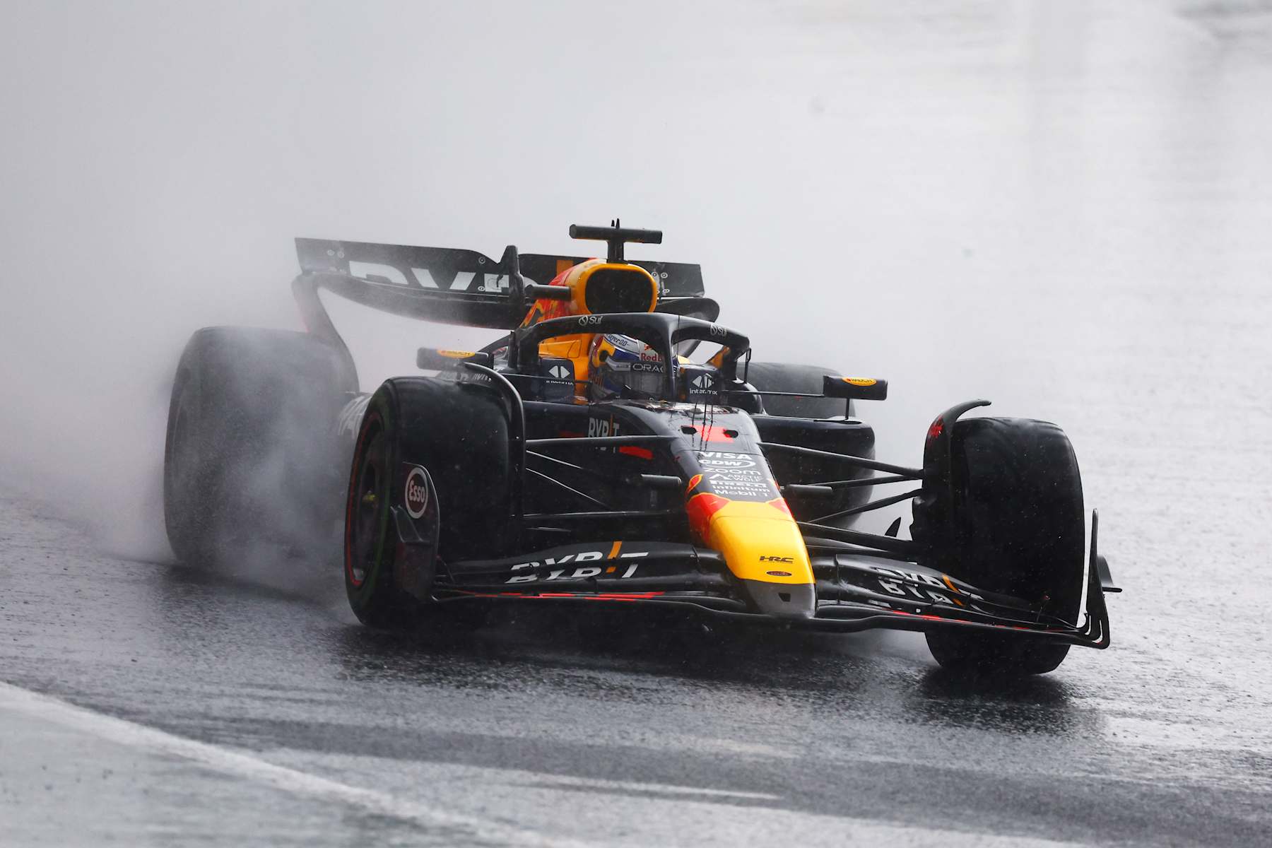 SAO PAULO, BRAZIL - NOVEMBER 03: Max Verstappen of the Netherlands driving the (1) Oracle Red Bull Racing RB20 on track during the F1 Grand Prix of Brazil at Autodromo Jose Carlos Pace on November 03, 2024 in Sao Paulo, Brazil. (Photo by Mark Thompson/Getty Images)