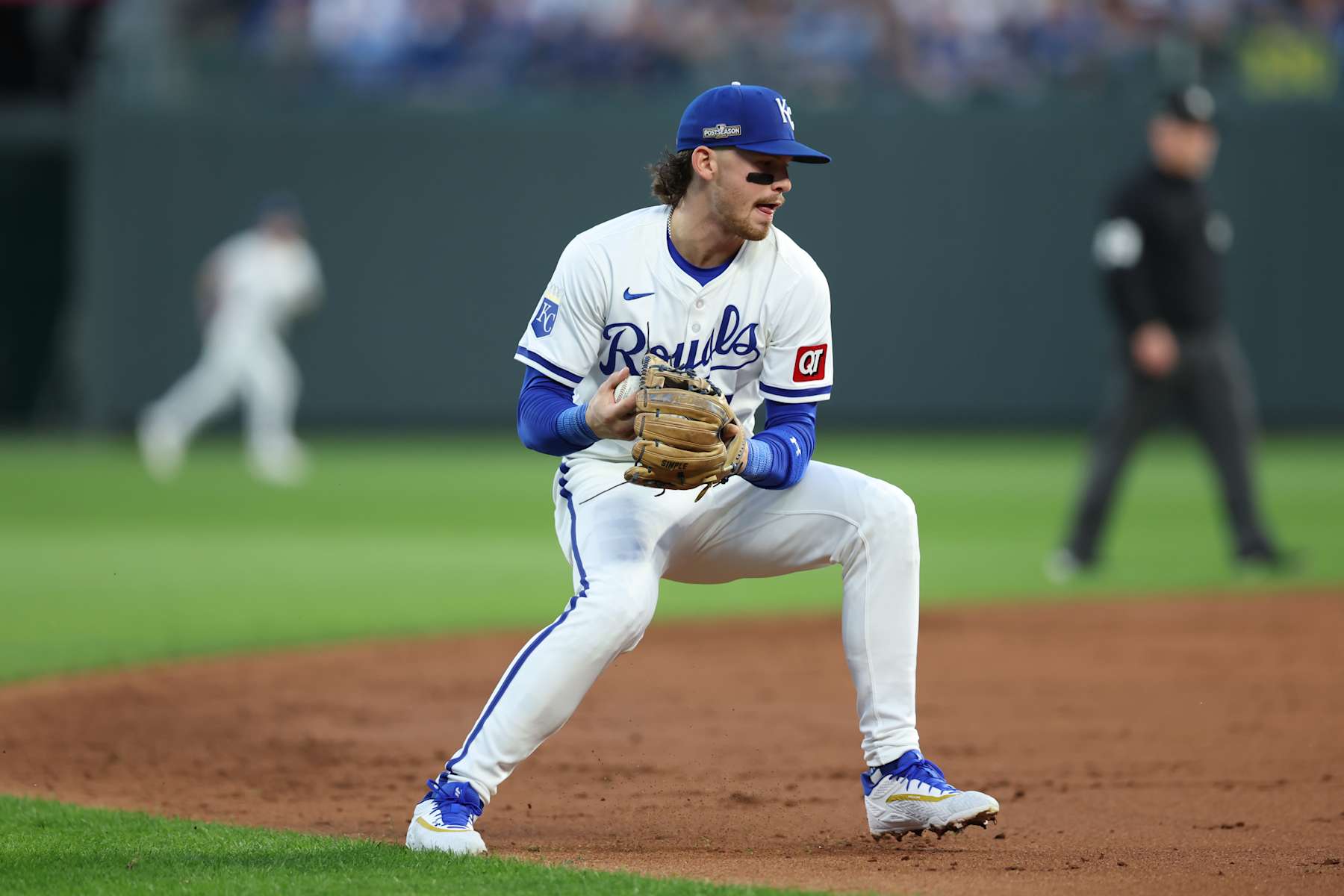 MLB announces 2024 Gold Glove winners recognizing top defensive players