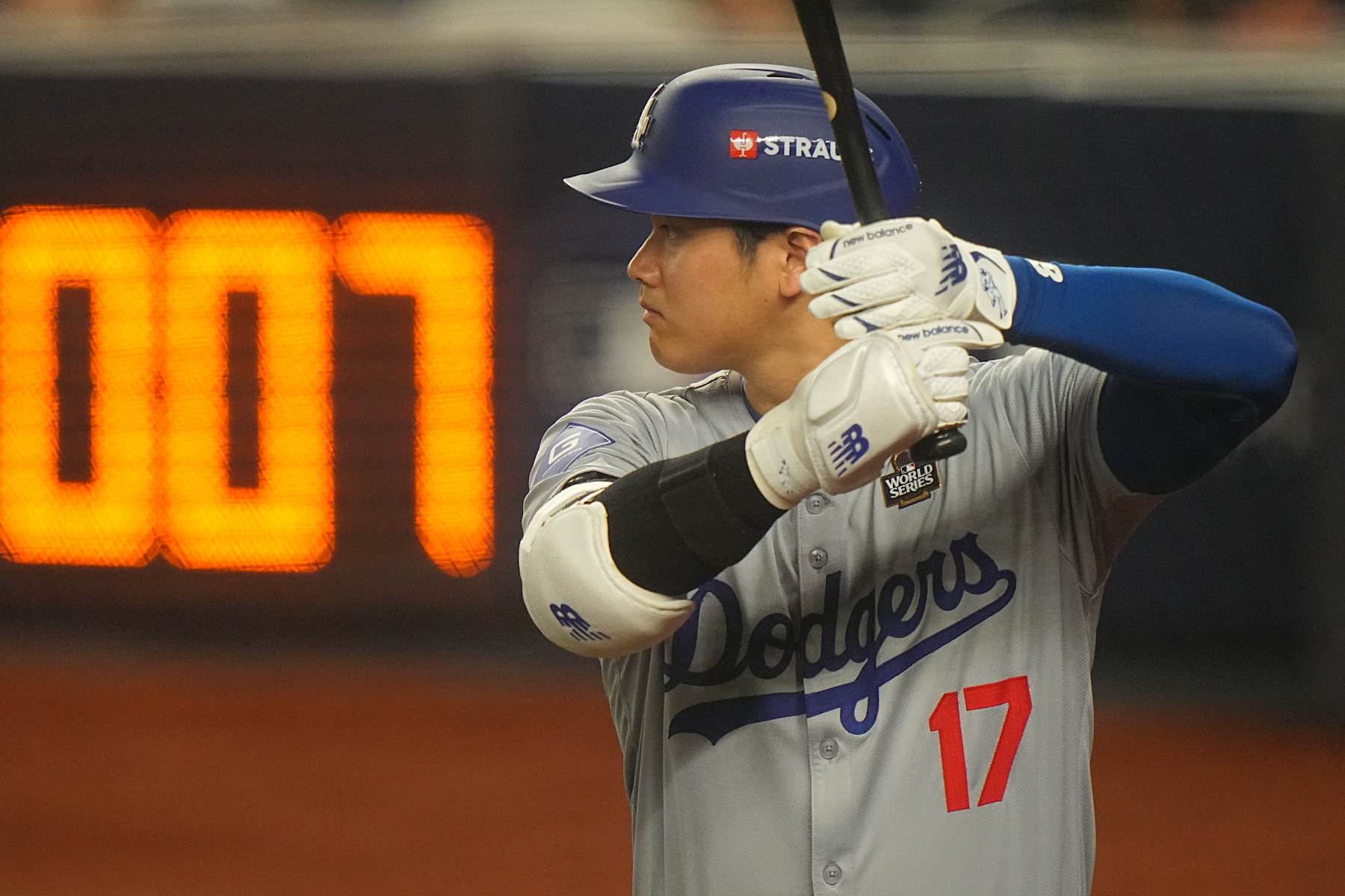 Baseball: World Series: Los Angeles Dodgers Shohei Ohtani (17) in action, at bat vs New York Yankees at Yankee Stadium. Game 5.
Bronx, NY 10/30/2024
CREDIT: Erick W. Rasco (Photo by Erick W. Rasco/Sports Illustrated via Getty Images)
(Set Number: X164636 TK1)