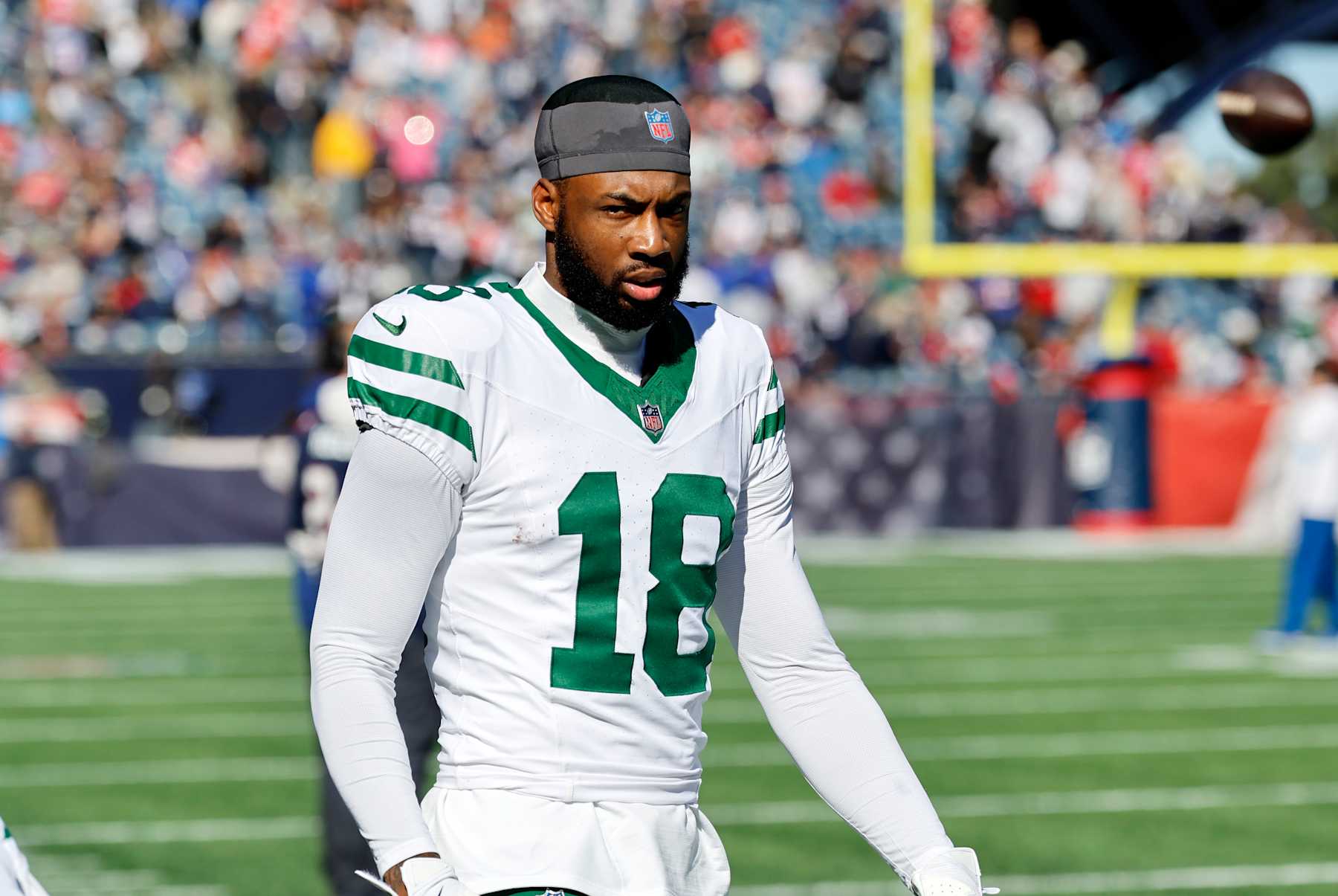FOXBOROUGH, MA - OCTOBER 27: New York Jets wide receiver Mike Williams (18) before a game between the New England Patriots and the New York Jets on October 27, 2024, at Gillette Stadium in Foxborough, Massachusetts. (Photo by Fred Kfoury III/Icon Sportswire via Getty Images)
