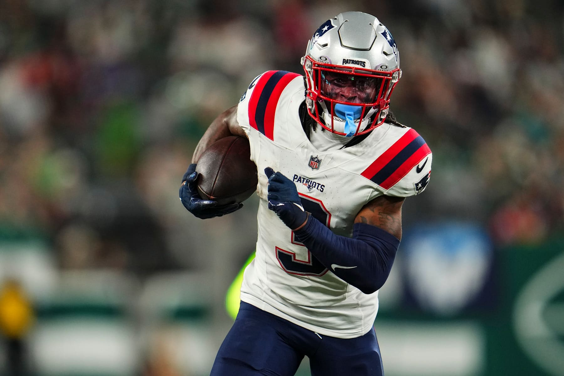 EAST RUTHERFORD, NJ - SEPTEMBER 19: DeMario Douglas #3 of the New England Patriots runs the ball during an NFL football game against the New York Jets at MetLife Stadium on September 19, 2024 in East Rutherford, New Jersey. (Photo by Cooper Neill/Getty Images)