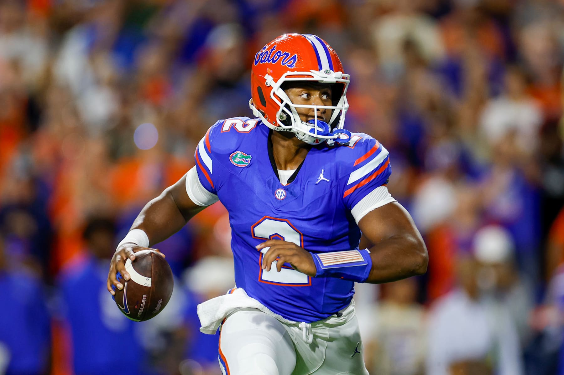 GAINESVILLE, FL - OCTOBER 19: Florida Gators quarterback DJ Lagway (2) runs with the ball during the game  between the Florida Gators and the Kentucky Wildcats on October 19, 2024 at Ben Hill Griffin Stadium in Gainesville, Fl. (Photo by David Rosenblum/Icon Sportswire via Getty Images)