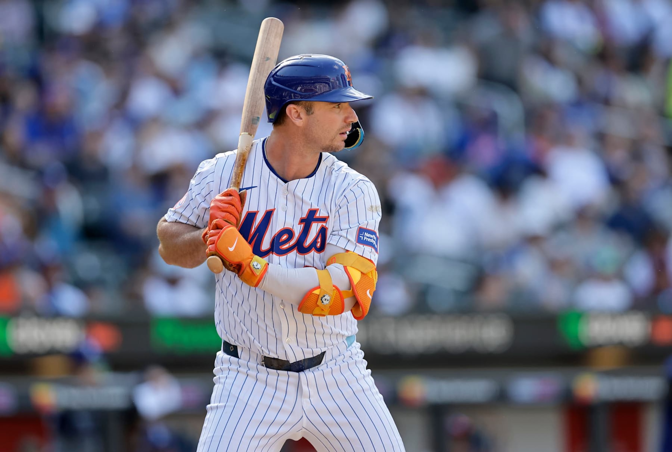 NEW YORK, NEW YORK - MAY 28: (NEW YORK DAILIES OUT) Pete Alonso #20 of the New York Mets in action against the Los Angeles Dodgers at Citi Field on May 28, 2024 in New York City. The Dodgers defeated the Mets 5-2 in ten innings. (Photo by Jim McIsaac/Getty Images) NEW YORK, NEW YORK - MAY 28: (NEW YORK DAILIES OUT) Pete Alonso #20 of the New York Mets in action against the Los Angeles Dodgers at Citi Field on May 28, 2024 in New York City. The Dodgers defeated the Mets 5-2 in ten innings. (Photo by Jim McIsaac/Getty Images)