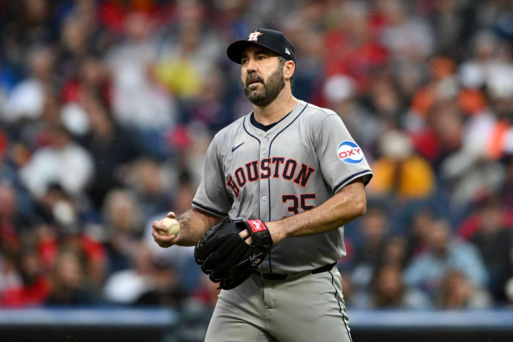 CLEVELAND, OHIO - SEPTEMBER 28: Justin Verlander #35 of the Houston Astros looks on during the first inning against the Cleveland Guardians at Progressive Field on September 28, 2024 in Cleveland, Ohio. (Photo by Nick Cammett/Diamond Images via Getty Images)