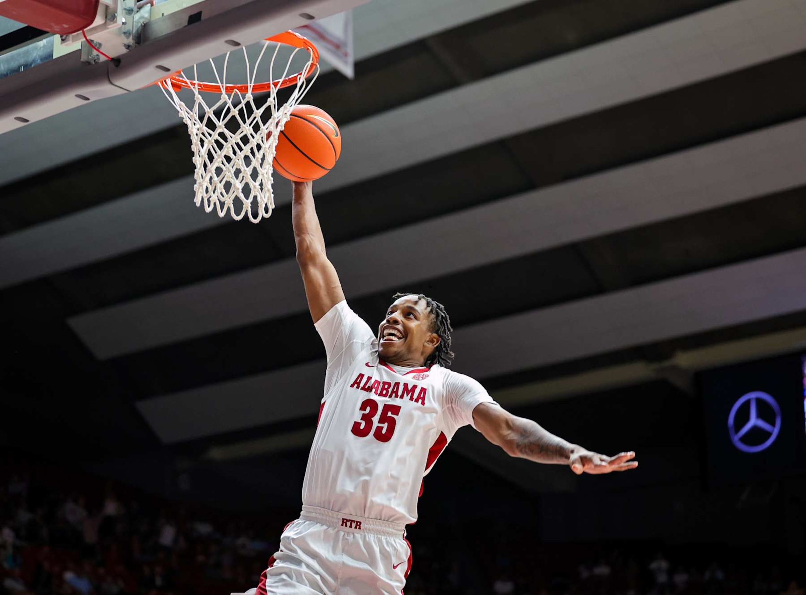 Alabama's Derrion Reid Alabama's Derrion Reid