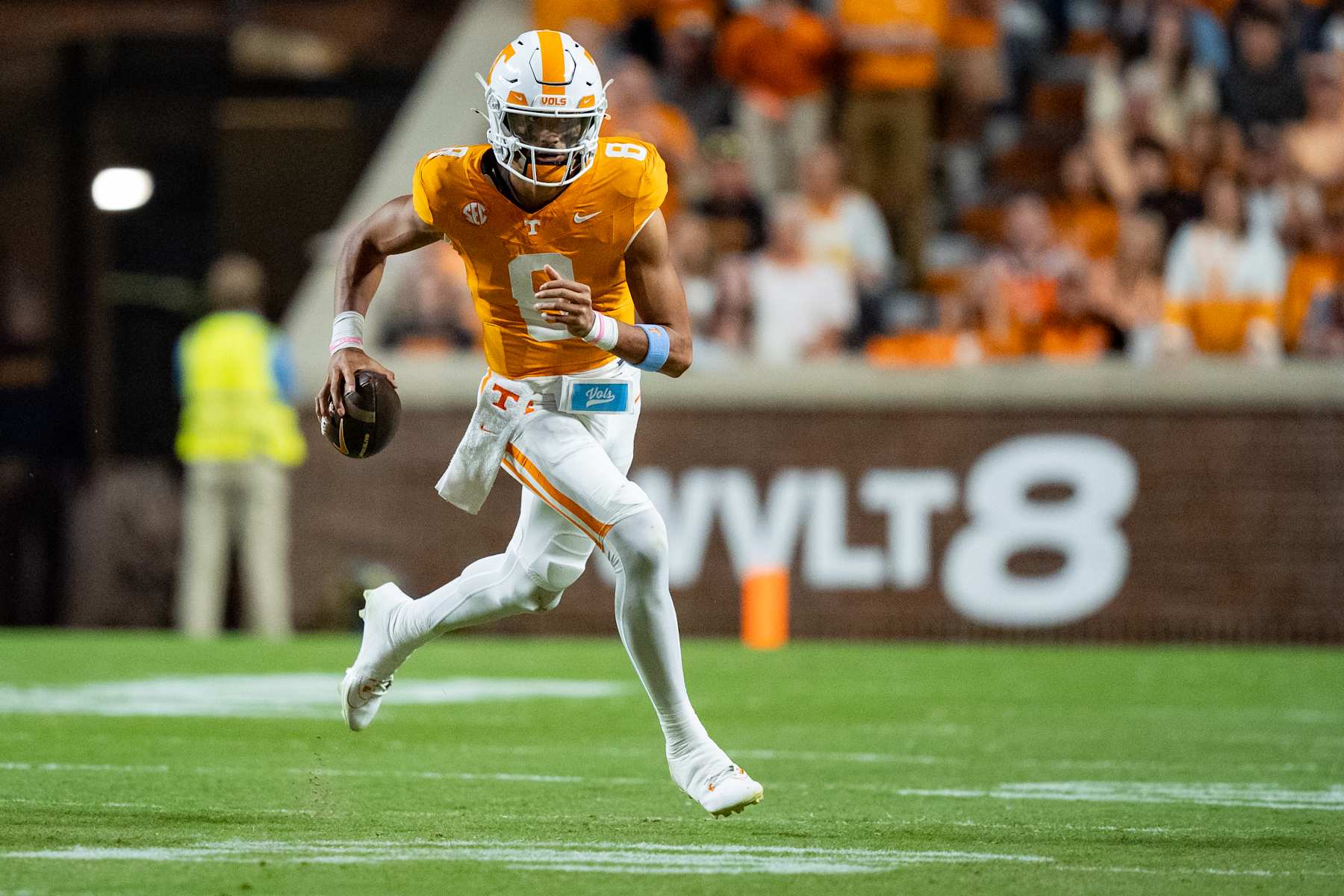 KNOXVILLE, TENNESSEE - NOVEMBER 09: Nico Iamaleava #8 of the Tennessee Volunteers runs with the ball in the first half during their game against the Mississippi State Bulldogs at Neyland Stadium on November 09, 2024 in Knoxville, Tennessee. (Photo by Jacob Kupferman/Getty Images)