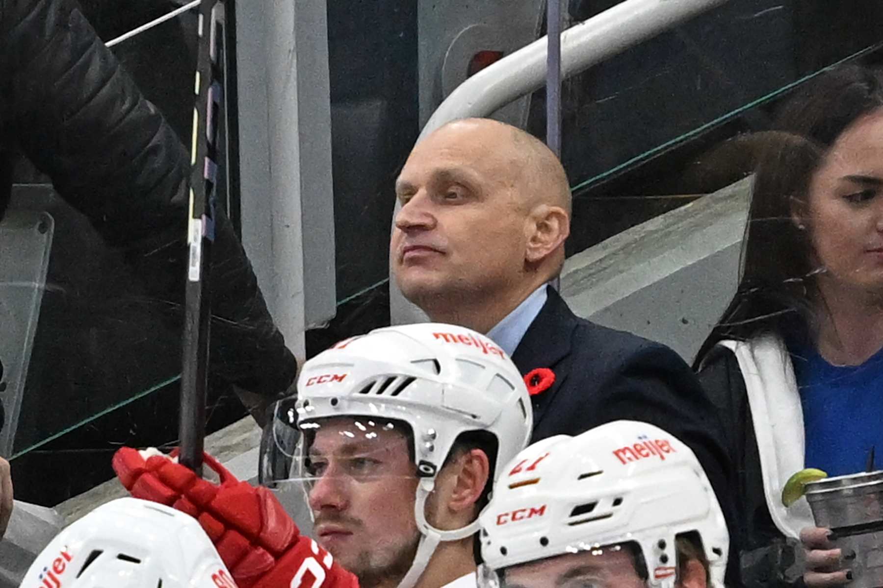 TORONTO, ON - NOVEMBER 08: Detroit Red Wings Head Coach Derek Lalonde behind the bench during the regular season NHL game between the Detroit Red Wings and Toronto Maple Leafs on November 8, 2024 at Scotiabank Arena in Toronto, ON. (Photo by Gerry Angus/Icon Sportswire via Getty Images)