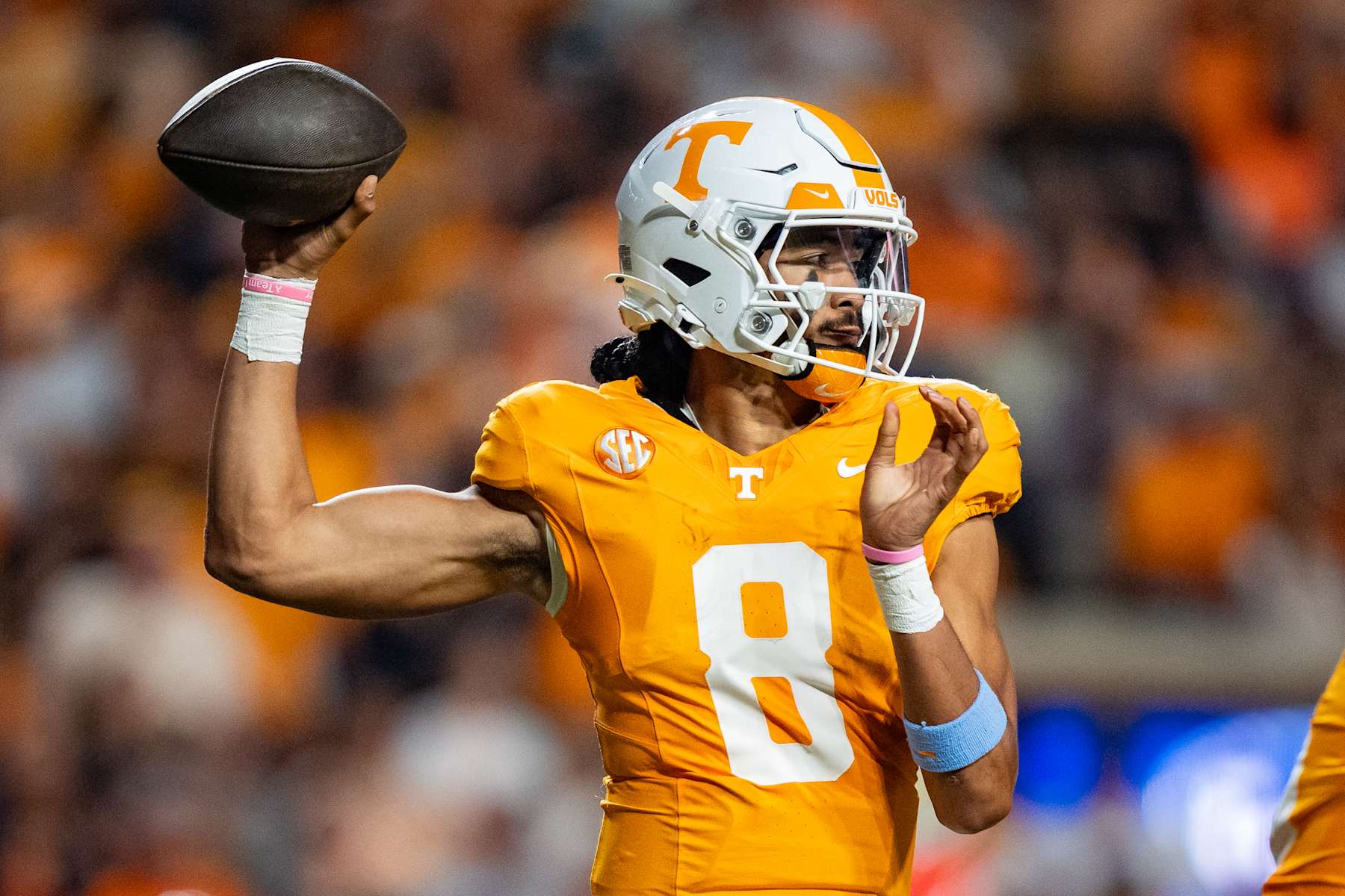 KNOXVILLE, TENNESSEE - NOVEMBER 09: Nico Iamaleava #8 of the Tennessee Volunteers passes the ball in the first half during their game against the Mississippi State Bulldogs at Neyland Stadium on November 09, 2024 in Knoxville, Tennessee. (Photo by Jacob Kupferman/Getty Images)