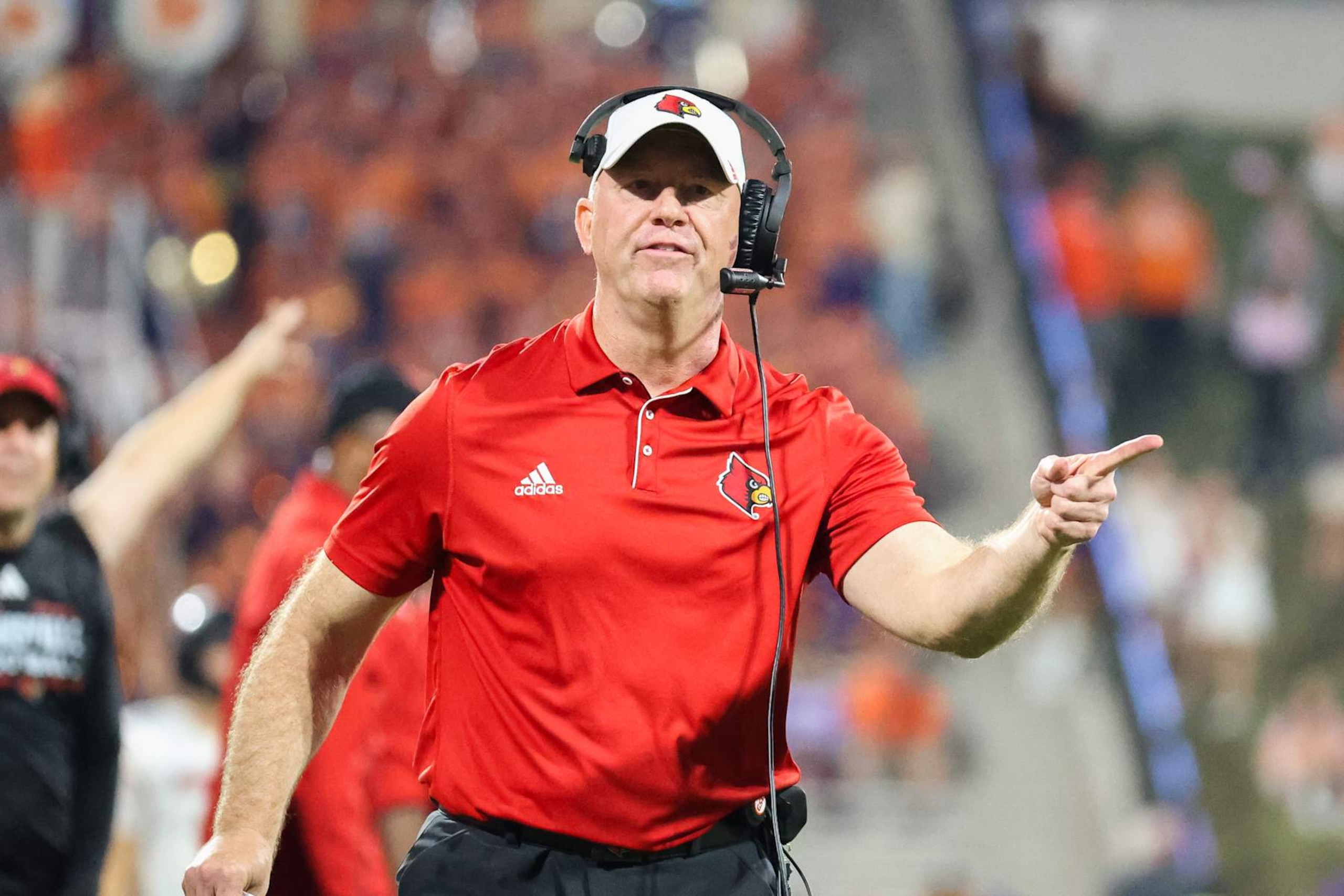 CLEMSON, SOUTH CAROLINA - NOVEMBER 2: Head coach Jeff Brohm of the Louisville Cardinals talks to an official during the fourth quarter against the Louisville Cardinals at Memorial Stadium on November 2, 2024 in Clemson, South Carolina. (Photo by Isaiah Vazquez/Getty Images) CLEMSON, SOUTH CAROLINA - NOVEMBER 2: Head coach Jeff Brohm of the Louisville Cardinals talks to an official during the fourth quarter against the Louisville Cardinals at Memorial Stadium on November 2, 2024 in Clemson, South Carolina. (Photo by Isaiah Vazquez/Getty Images)