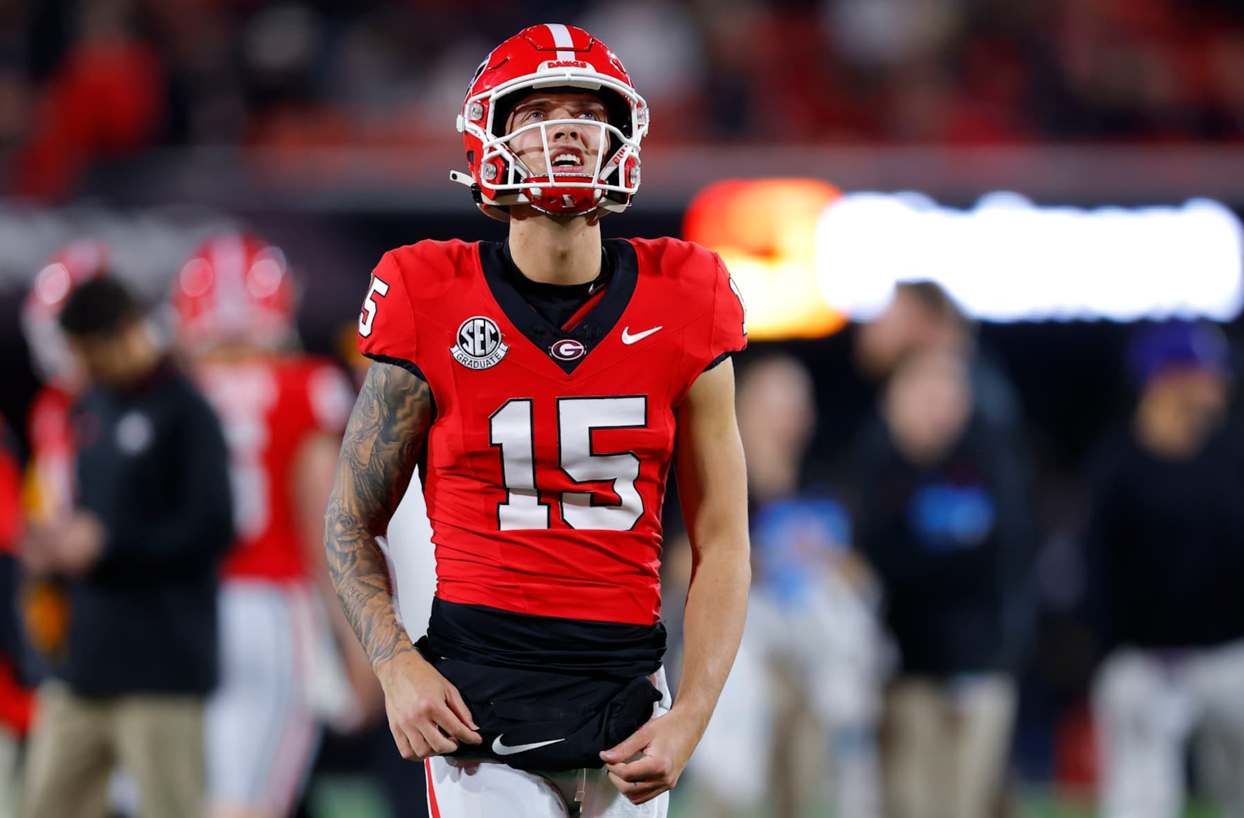 ATHENS, GEORGIA - NOVEMBER 16: Carson Beck #15 of the Georgia Bulldogs warms up prior to a game against the Tennessee Volunteers at Sanford Stadium on November 16, 2024 in Athens, Georgia. (Photo by Todd Kirkland/Getty Images) ATHENS, GEORGIA - NOVEMBER 16: Carson Beck #15 of the Georgia Bulldogs warms up prior to a game against the Tennessee Volunteers at Sanford Stadium on November 16, 2024 in Athens, Georgia. (Photo by Todd Kirkland/Getty Images)