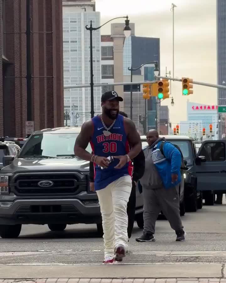 Z'Darius Smith in Sheed Jersey