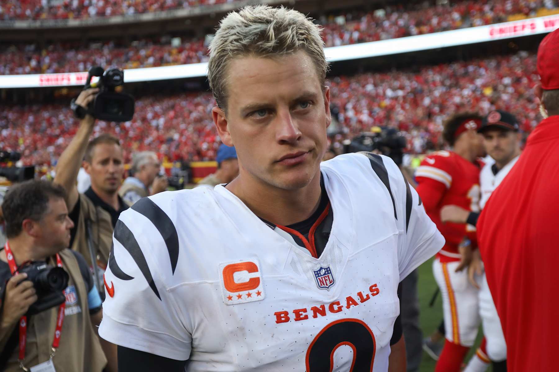 KANSAS CITY, MO - SEPTEMBER 15: Cincinnati Bengals quarterback Joe Burrow (9) looks dejected after a loss in an NFL game between the Cincinnati Bengals and Kansas City Chiefs on September 15, 2024 at GEHA Field at Arrowhead Stadium in Kansas City, MO. (Photo by Scott Winters/Icon Sportswire via Getty Images)