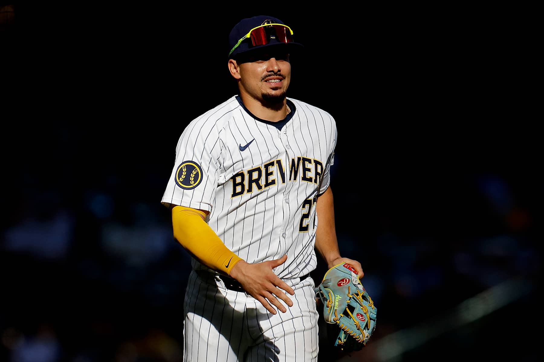 MILWAUKEE, WISCONSIN - SEPTEMBER 29: Willy Adames #27 of the Milwaukee Brewers jogs to the dugout after being taken out in the seventh inning against the New York Mets at American Family Field on September 29, 2024 in Milwaukee, Wisconsin. (Photo by John Fisher/Getty Images)