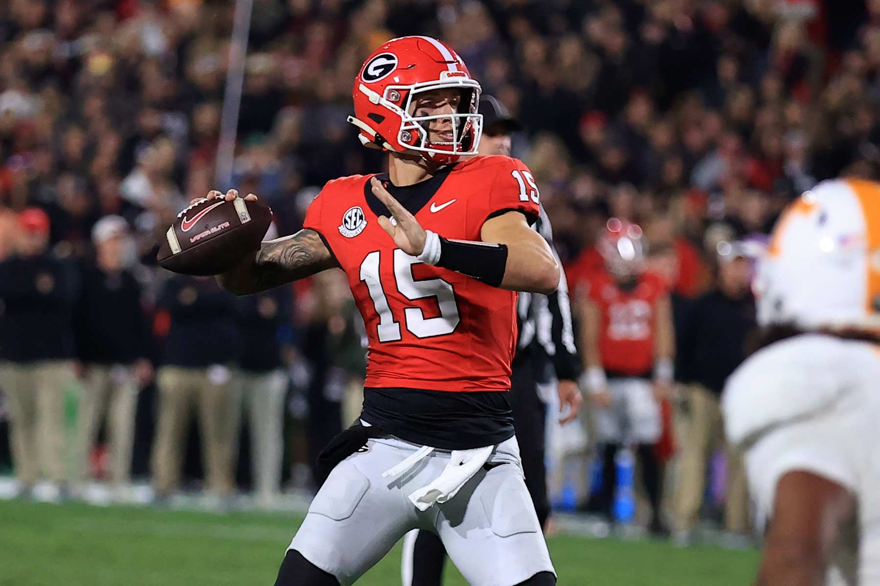 ATHENS, GA - NOVEMBER 16: Georgia Bulldogs starting quarterback Carson Beck (15) drops back to pass during the Saturday evening college football game between the Tennessee Volunteers and the Georgia Bulldogs on November 16, 2024 on Dooley Field at Sanford Stadium in Athens, GA. (Photo by David J. Griffin/Icon Sportswire via Getty Images)