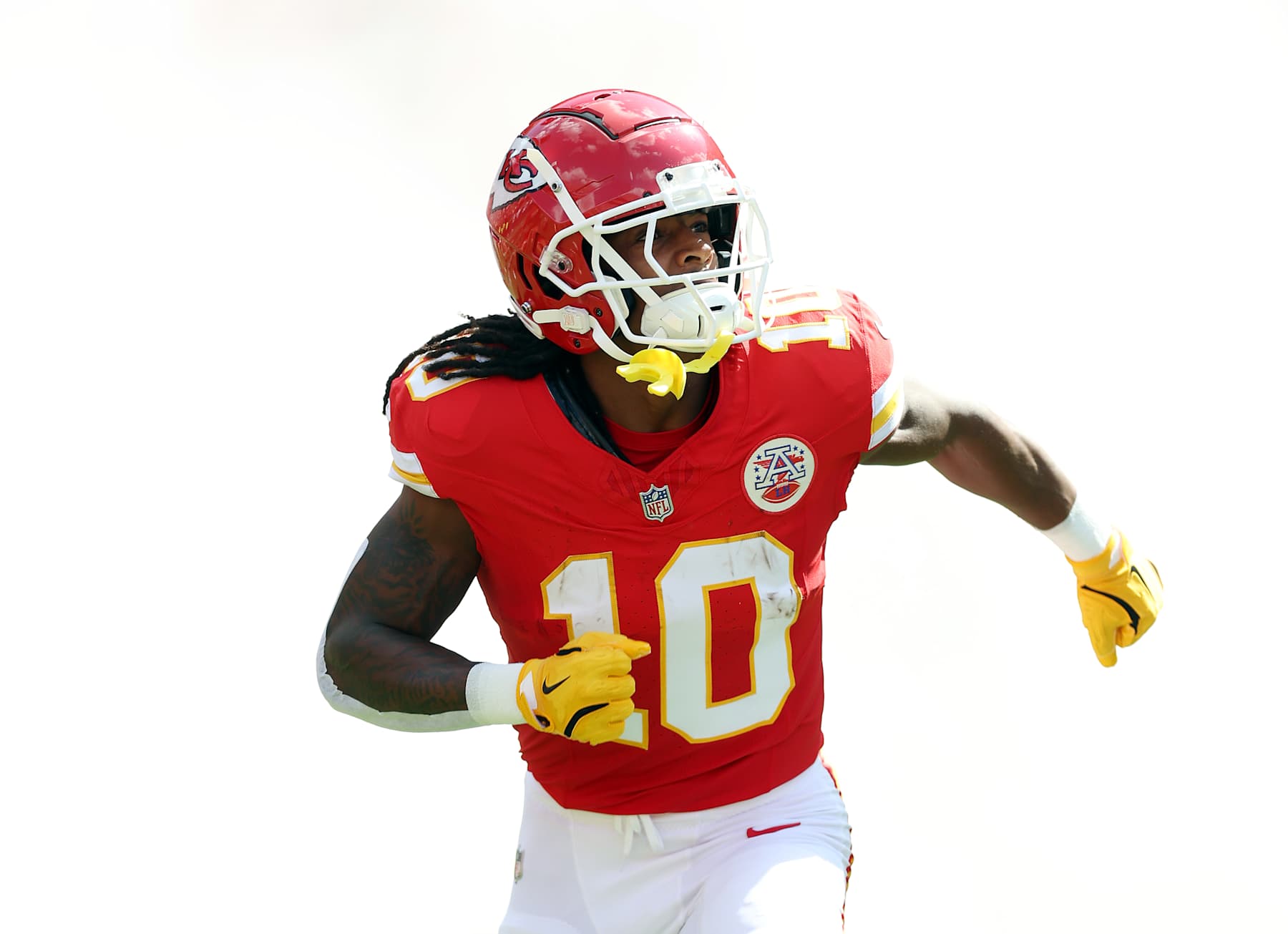 KANSAS CITY, MISSOURI - SEPTEMBER 15: Isiah Pacheco #10 of the Kansas City Chiefs takes the field prior to the game against the Cincinnati Bengals at GEHA Field at Arrowhead Stadium on September 15, 2024 in Kansas City, Missouri. (Photo by Jamie Squire/Getty Images)