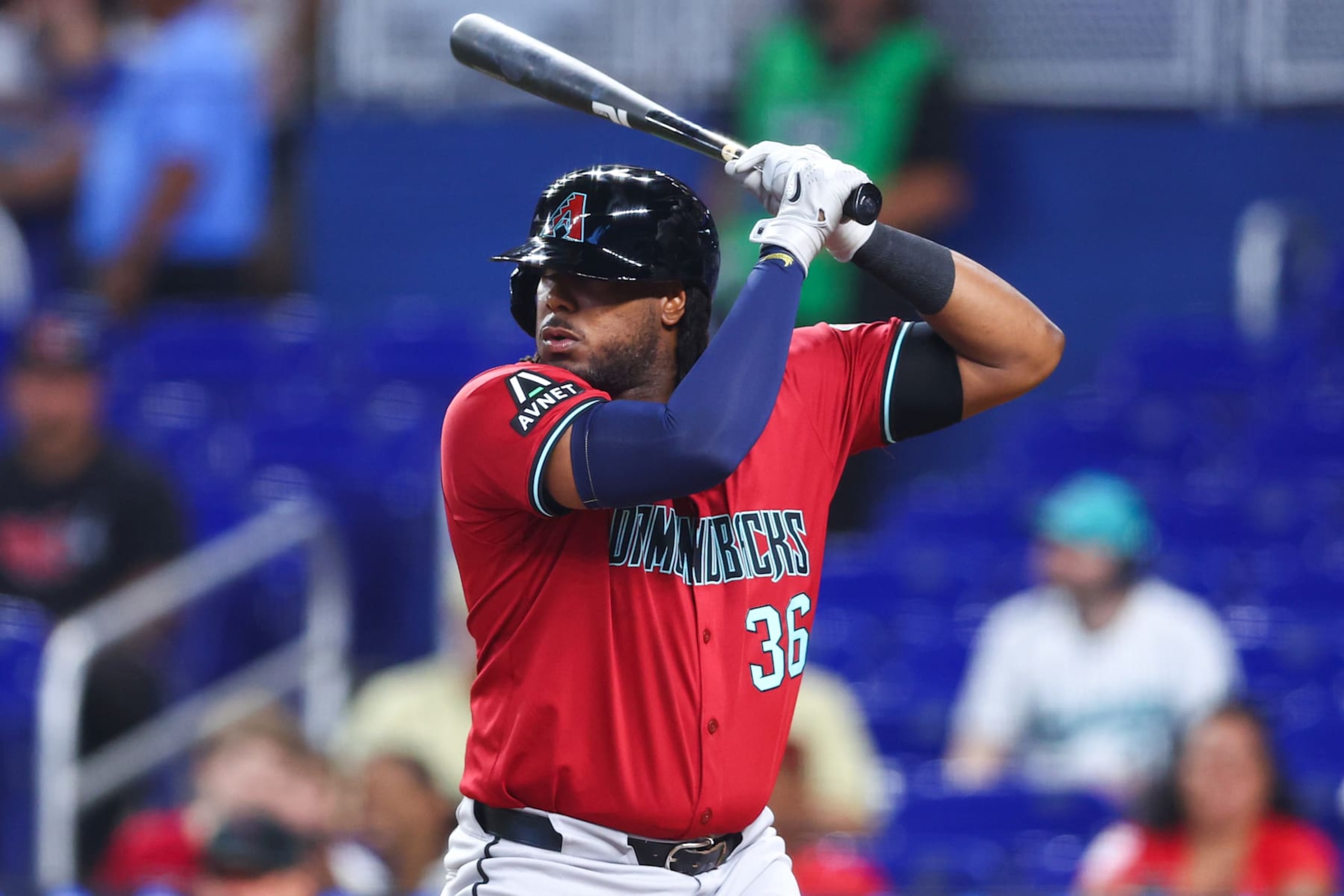 MIAMI, FLORIDA - AUGUST 20: Josh Bell #36 of the Arizona Diamondbacks at bat against the Miami Marlins during the first inning of the game at loanDepot park on August 20, 2024 in Miami, Florida. (Photo by Megan Briggs/Getty Images) MIAMI, FLORIDA - AUGUST 20: Josh Bell #36 of the Arizona Diamondbacks at bat against the Miami Marlins during the first inning of the game at loanDepot park on August 20, 2024 in Miami, Florida. (Photo by Megan Briggs/Getty Images)