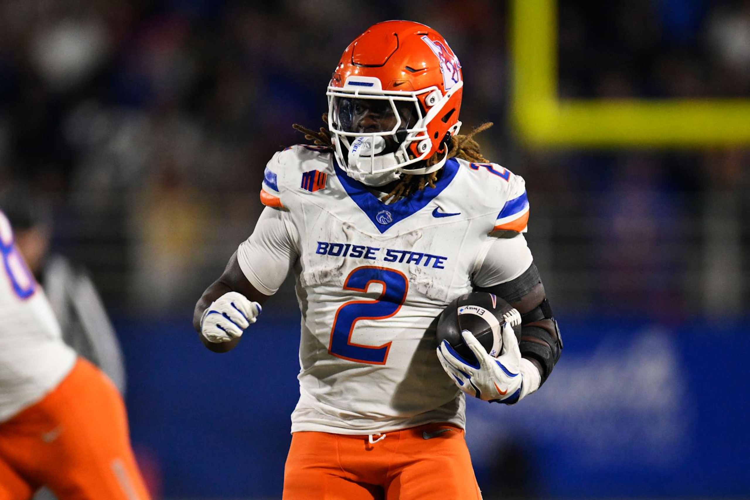 SAN JOSE, CALIFORNIA - NOVEMBER 16: Ashton Jeanty #2 of the Boise State Broncos runs the ball during a game against the San Jose State Spartans in the third quarter at CEFCU Stadium on November 16, 2024 in San Jose, California.  (Photo by Eakin Howard/Getty Images)