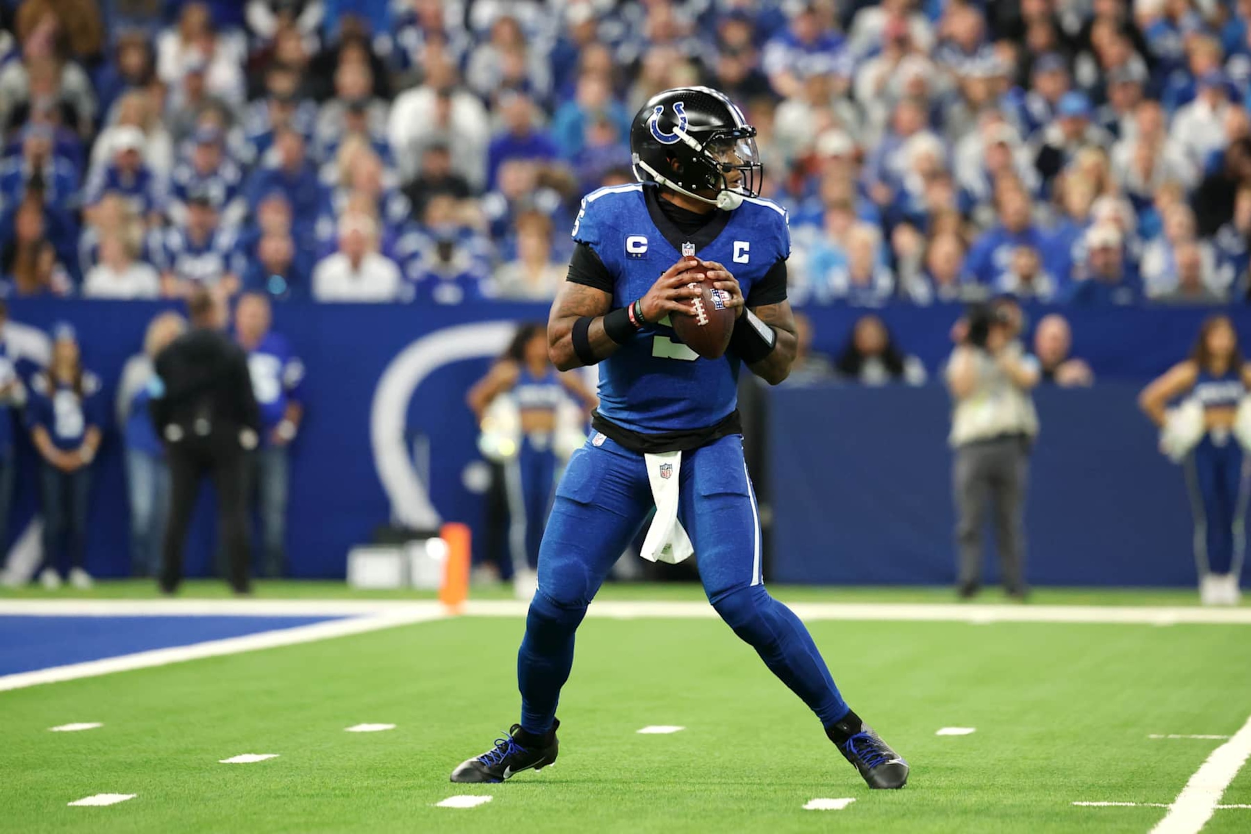 INDIANAPOLIS, INDIANA - NOVEMBER 24: Anthony Richardson #5 of the Indianapolis Colts looks to pass during the first quarter against the Detroit Lions at Lucas Oil Stadium on November 24, 2024 in Indianapolis, Indiana. (Photo by Andy Lyons/Getty Images)