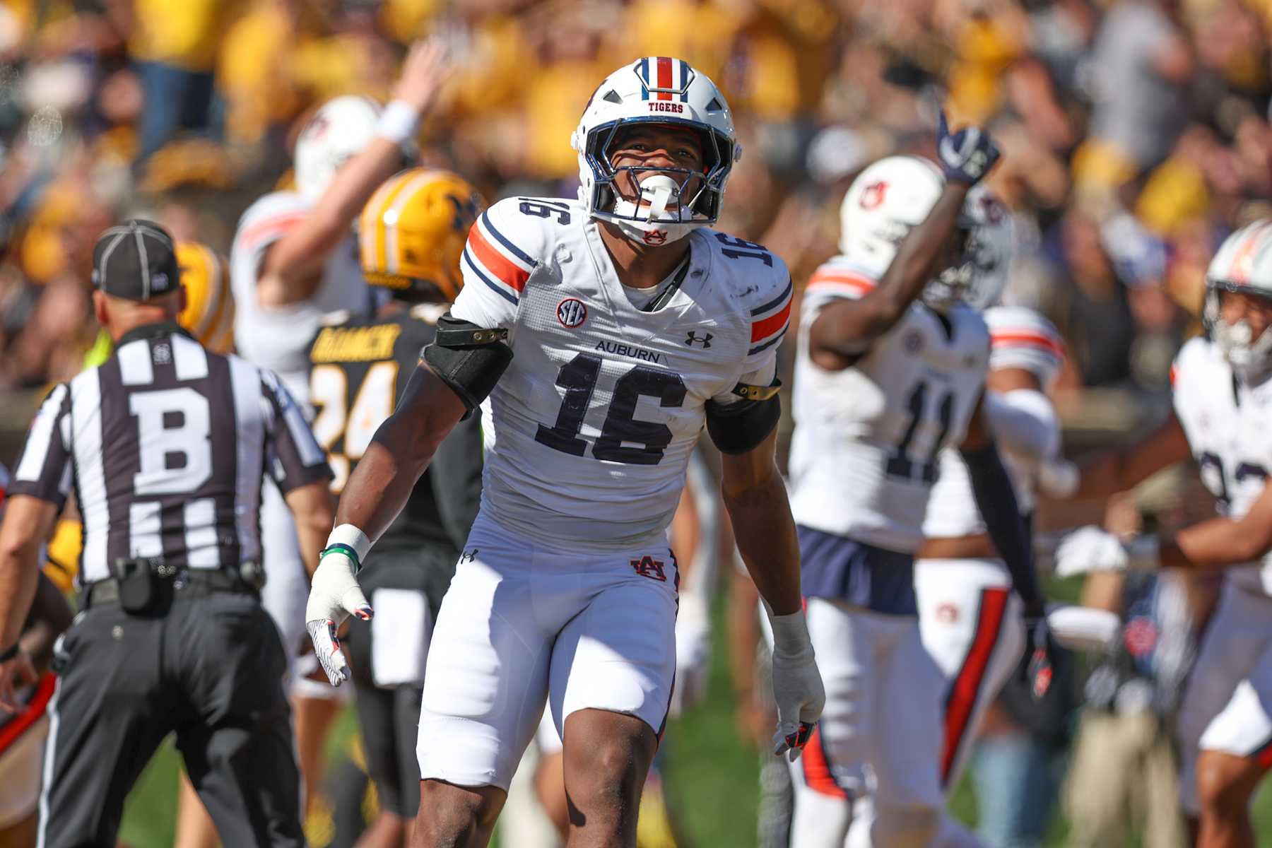 COLUMBIA, MO - OCTOBER 19: Auburn Tigers linebacker Demarcus Riddick (16) celebrates after his team recovered a fumbled punt for a touchdown in the third quarter of an SEC game between the Auburn Tigers and Missouri Tigers on October 19, 2024 at Memorial Stadium in Columbia, MO. (Photo by Scott Winters/Icon Sportswire via Getty Images)
