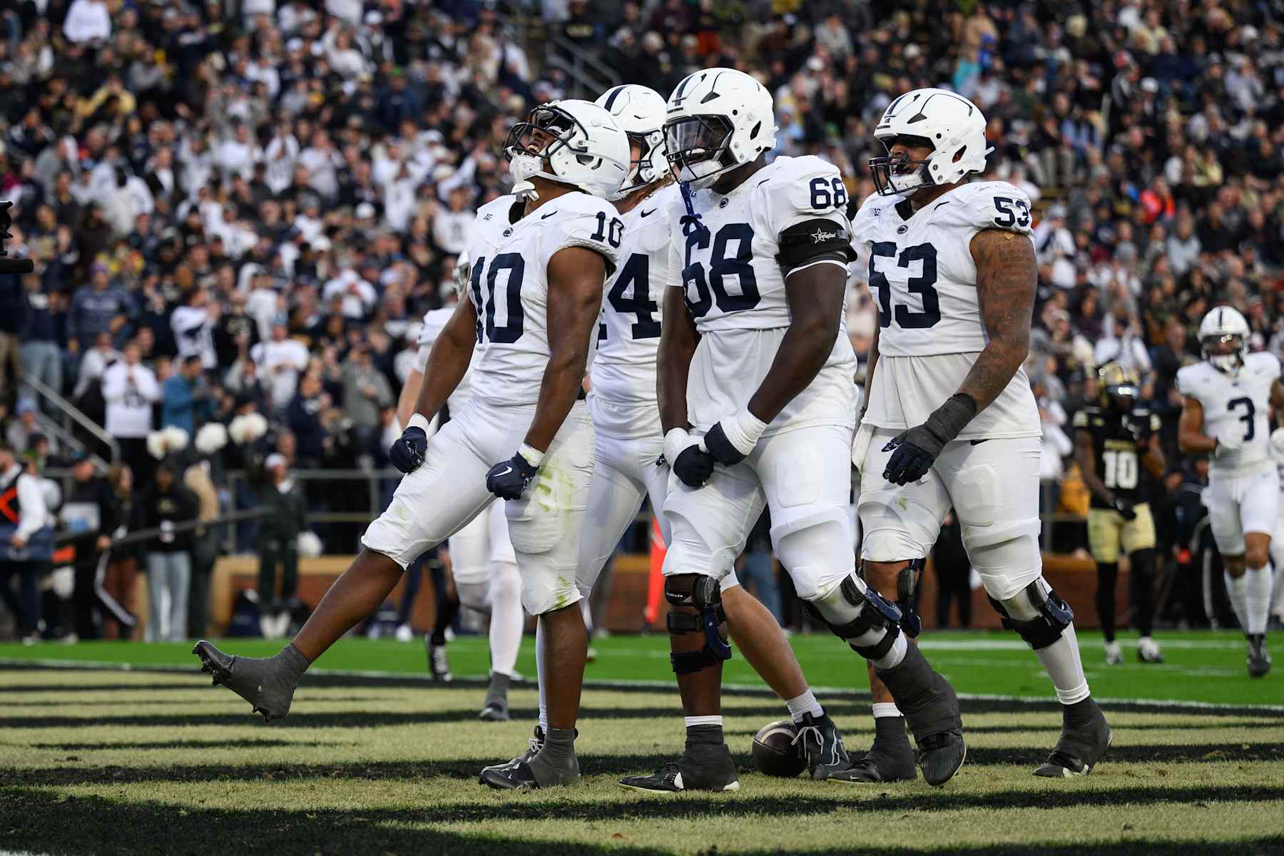 WEST LAFAYETTE, IN - NOVEMBER 16: Penn State Nittany Lions running back Nicholas Singleton (10) celebrates a touchdown during the college football game between the Purdue Boilermakers and Penn State Nittany Lions on November 16, 2024, at Ross-Ade Stadium in West Lafayette, IN. (Photo by Zach Bolinger/Icon Sportswire via Getty Images)