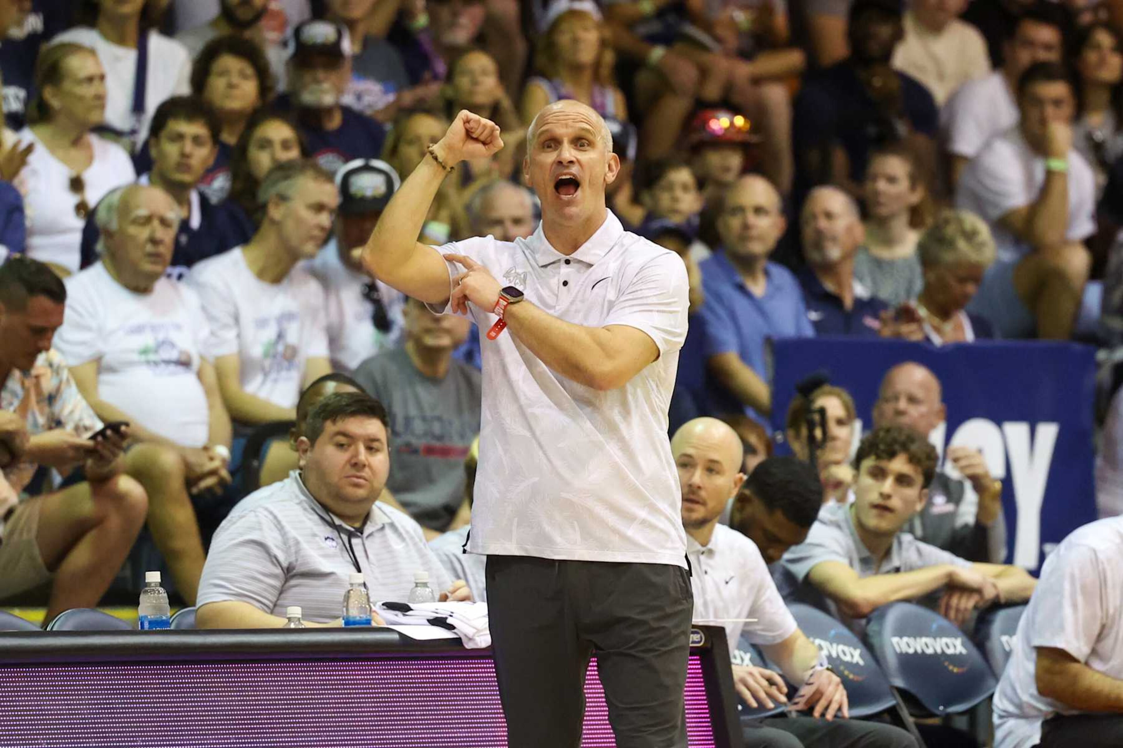 LAHAINA, HAWAII - NOVEMBER 25: Head coach Dan Hurley of the Connecticut Huskies gestures to his players during the first half of the Maui Invitational against the Memphis Tigers at the Lahaina Civic Center on November 25, 2024 in Lahaina, Hawaii. (Photo by Darryl Oumi/Getty Images)