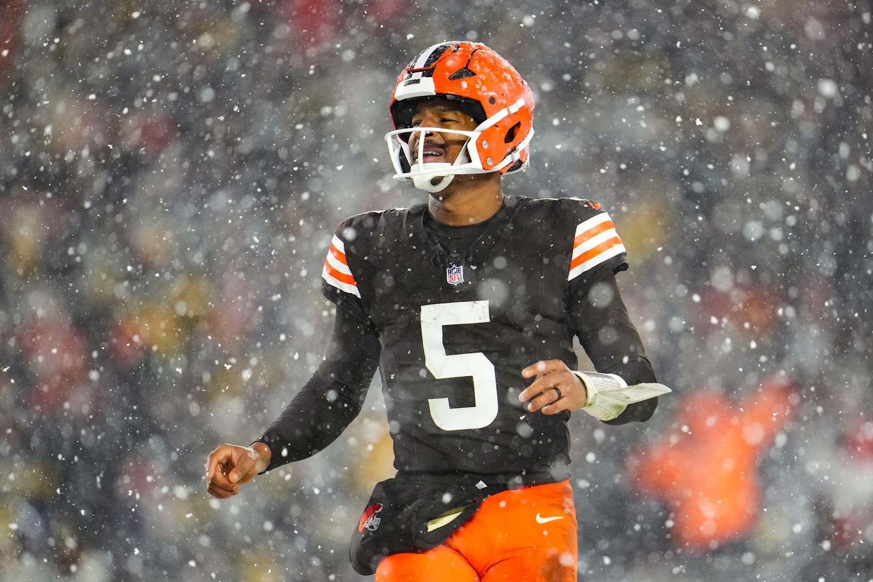 CLEVELAND, OH - NOVEMBER 21: Jameis Winston #5 of the Cleveland Browns celebrates during an NFL football game against the Pittsburgh Steelers at Huntington Bank Field on November 21, 2024 in Cleveland, Ohio. (Photo by Cooper Neill/Getty Images)